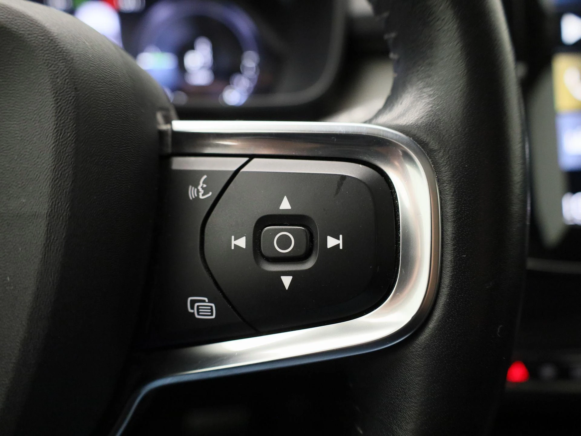 Volvo-XC40-image-19