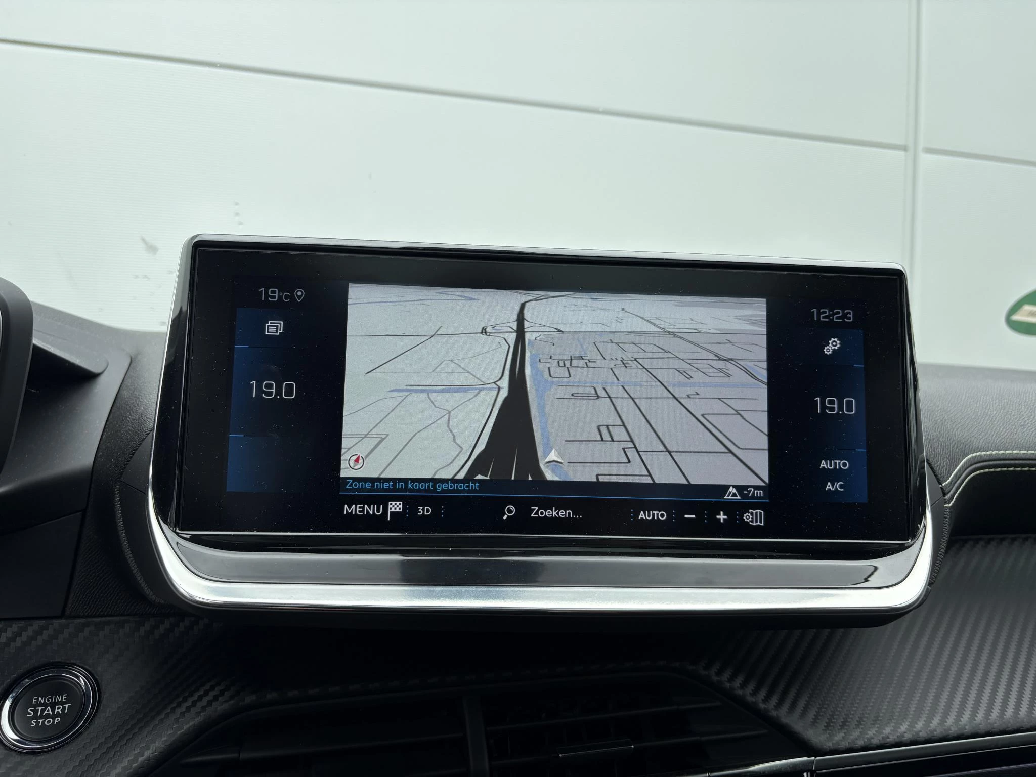 Peugeot-208-image-23