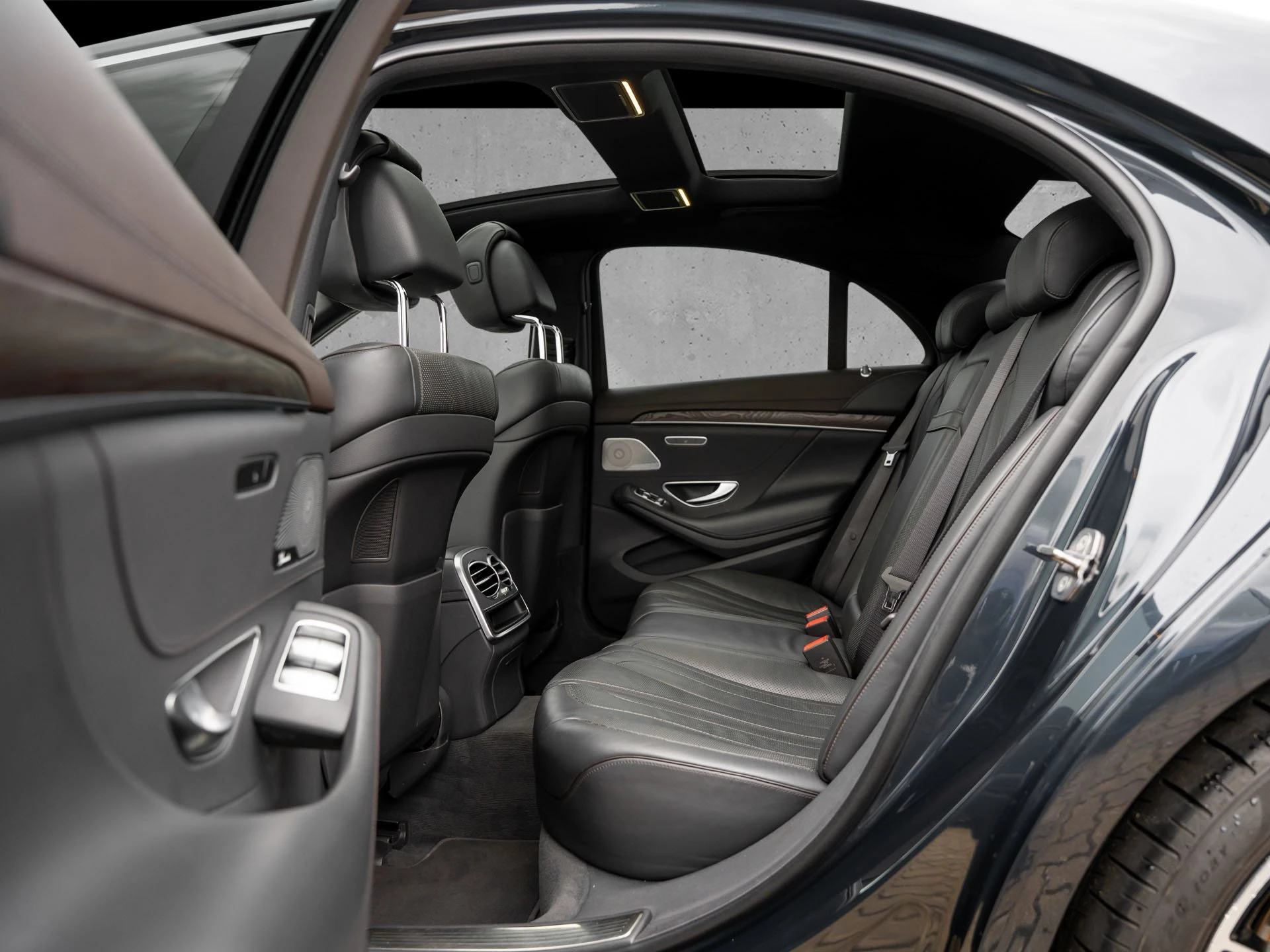Mercedes-Benz-S-Klasse-image-9