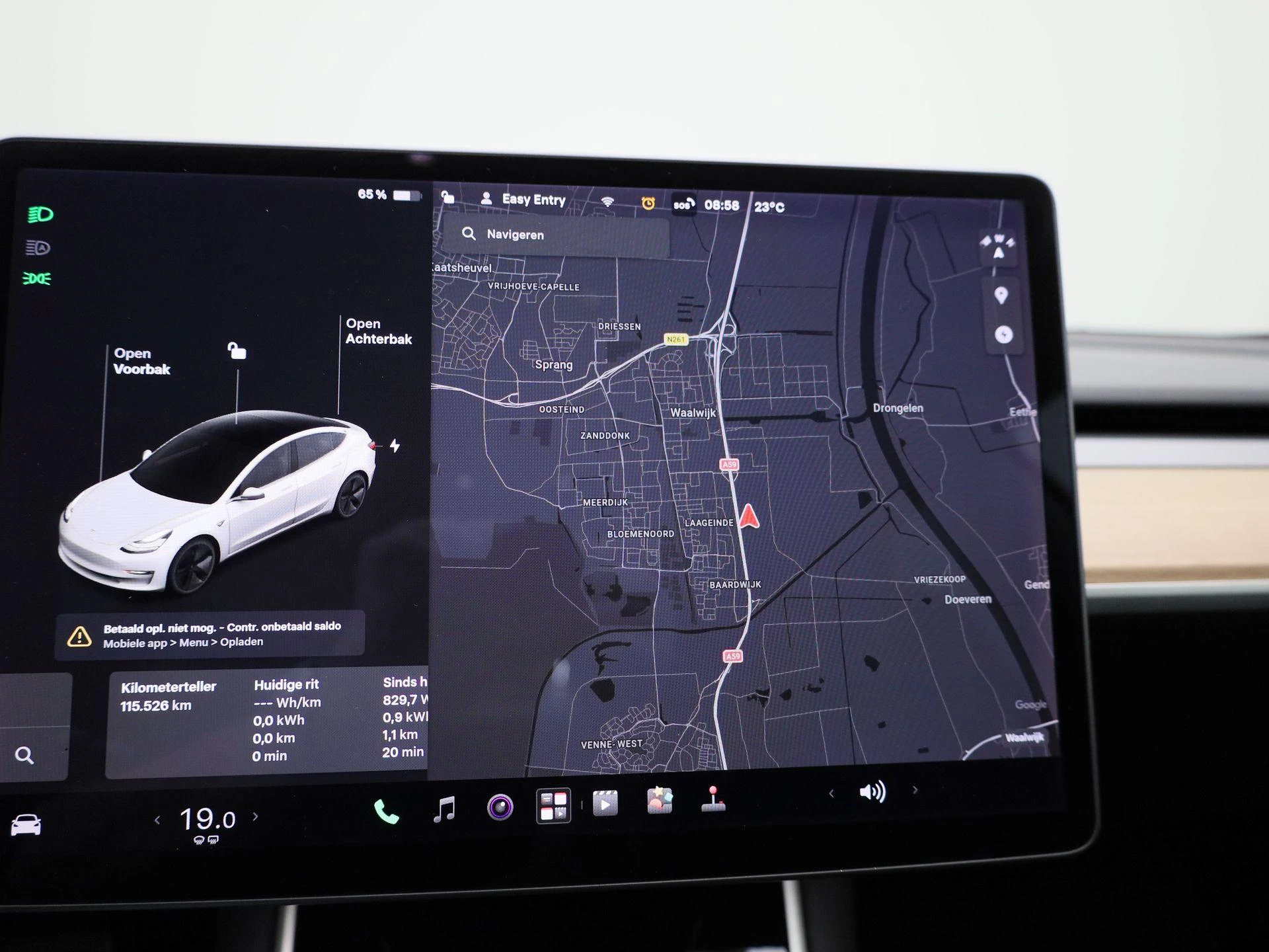 Tesla-Model 3-image-17