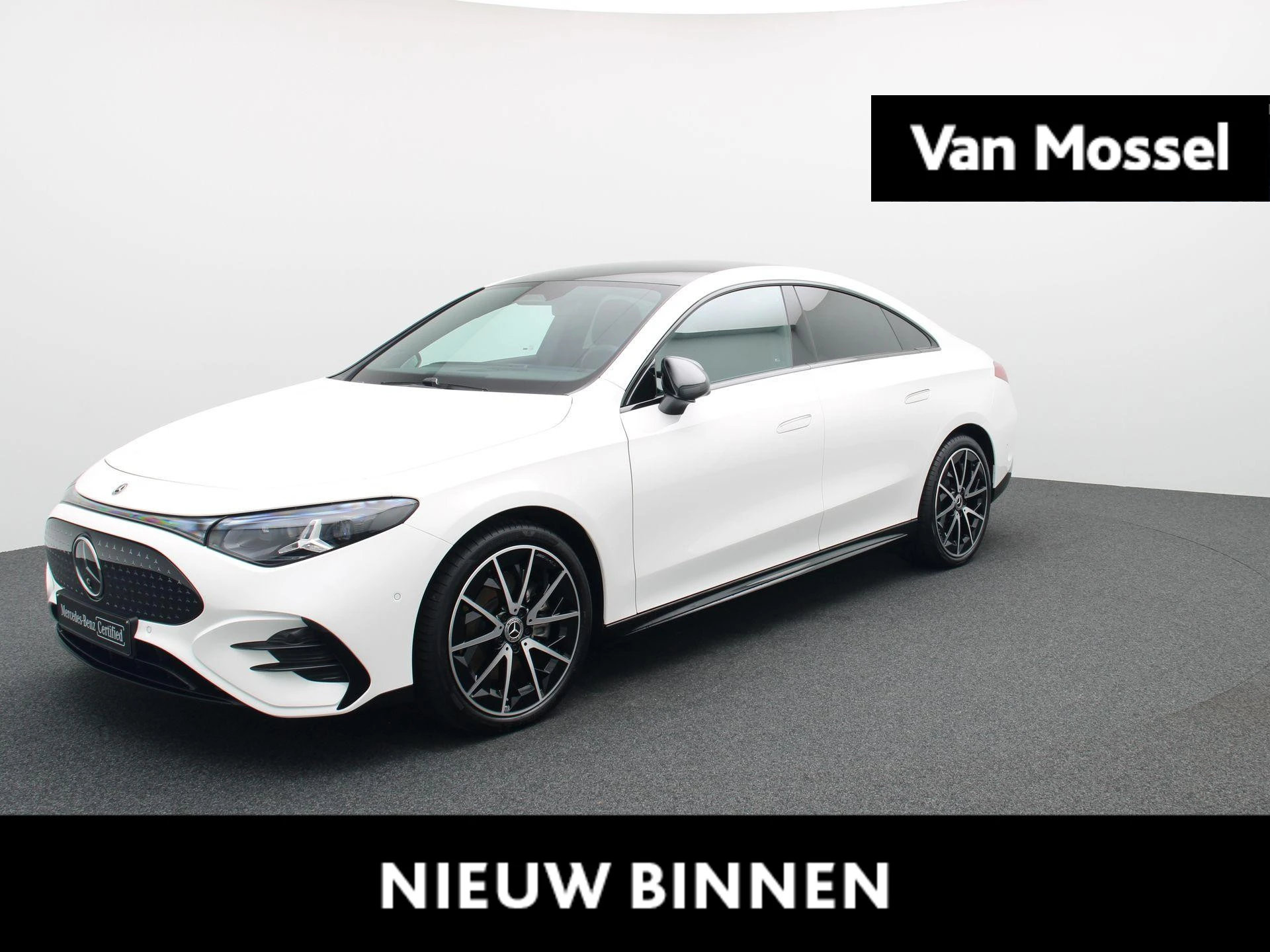 Mercedes-Benz-CLA-image-0
