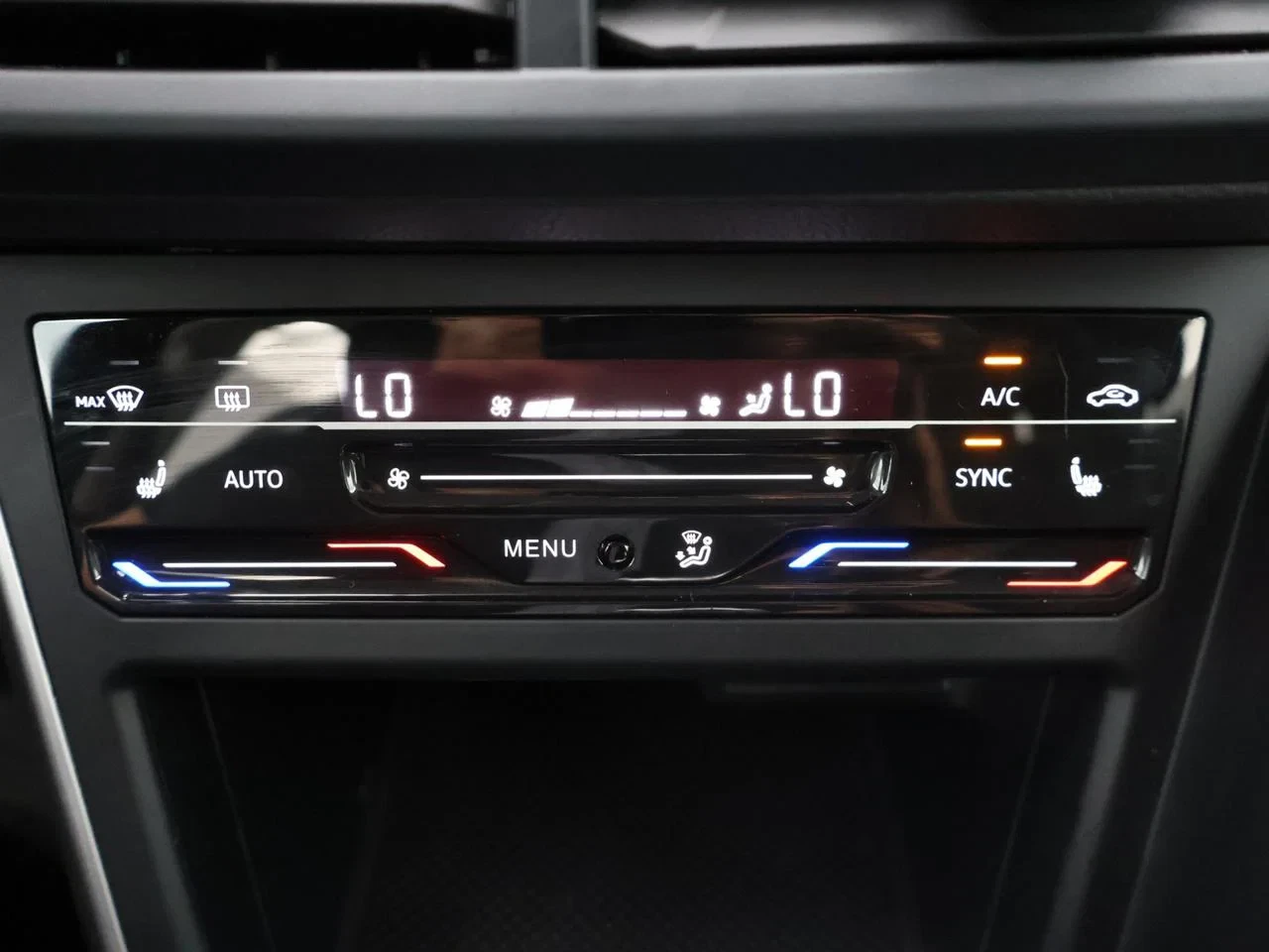 Volkswagen-Polo-image-15