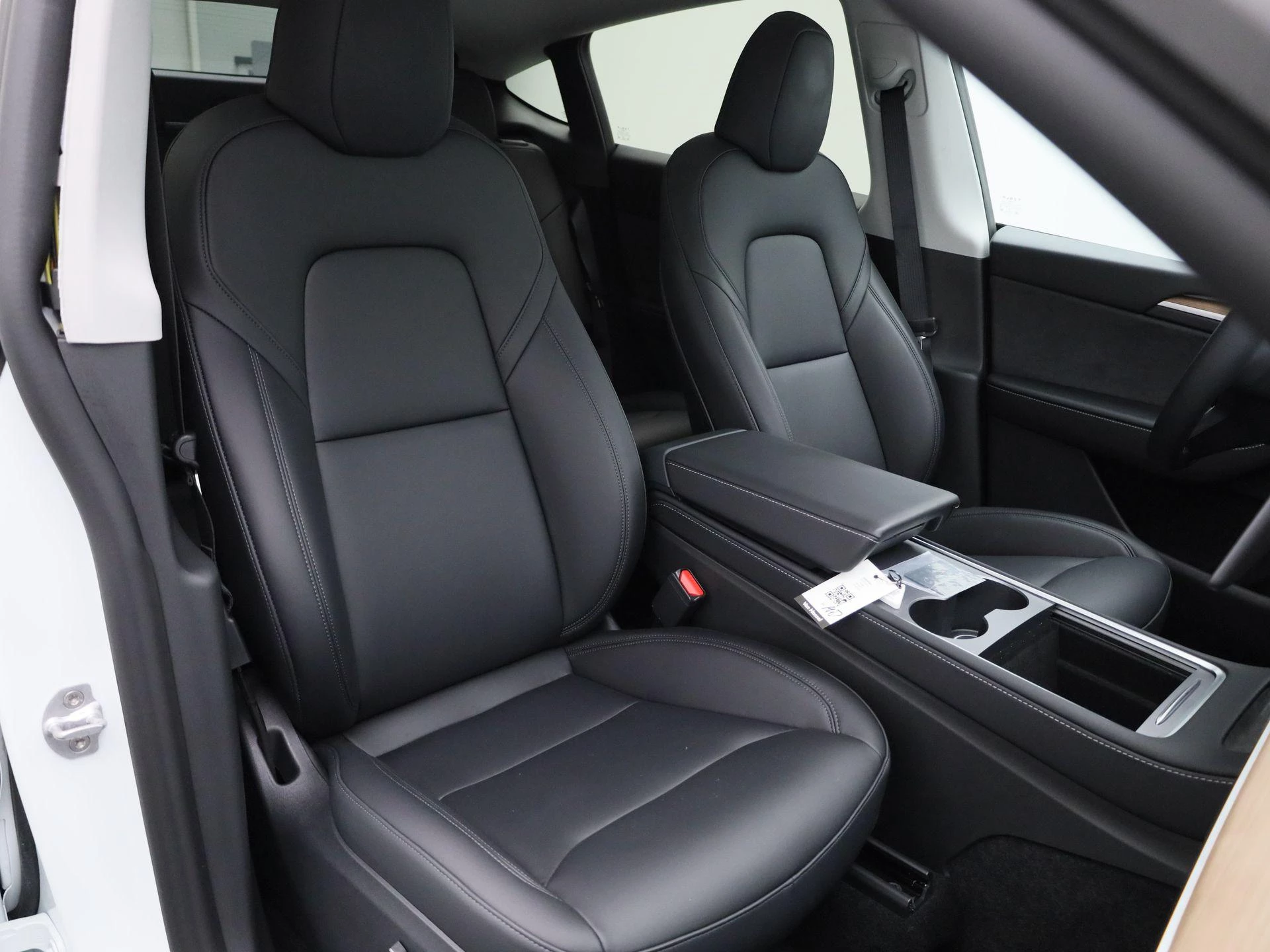 Tesla-Model Y-image-46