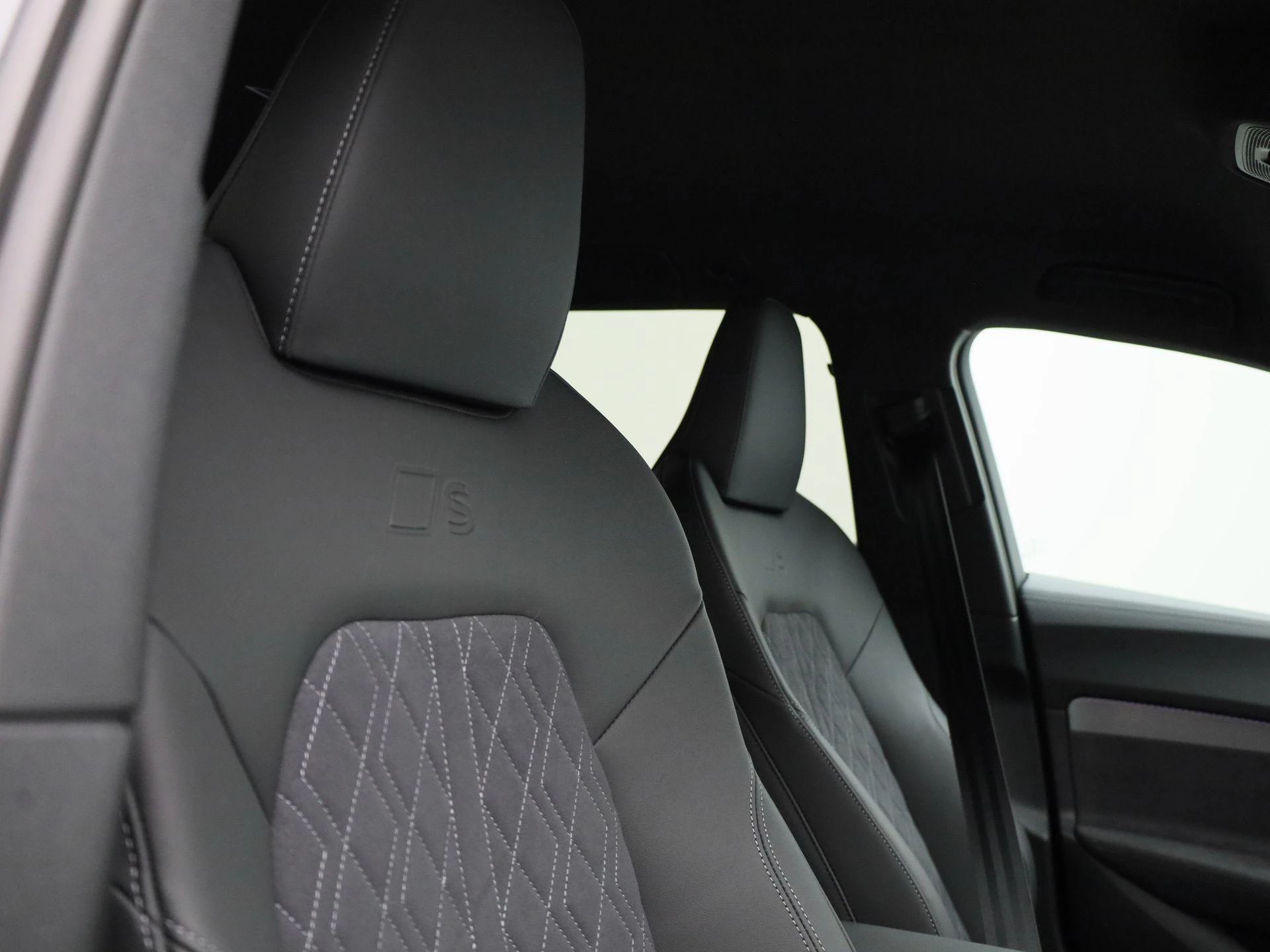Audi A5 Avant 2.0 e-hybrid quattro S edition Competition