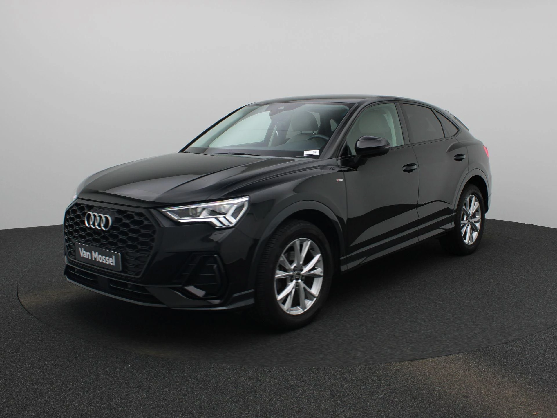 Audi-Q3-image-0