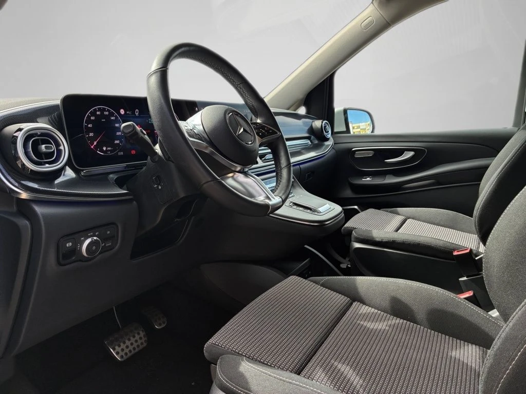 Mercedes-Benz-V-Klasse 250-image-8
