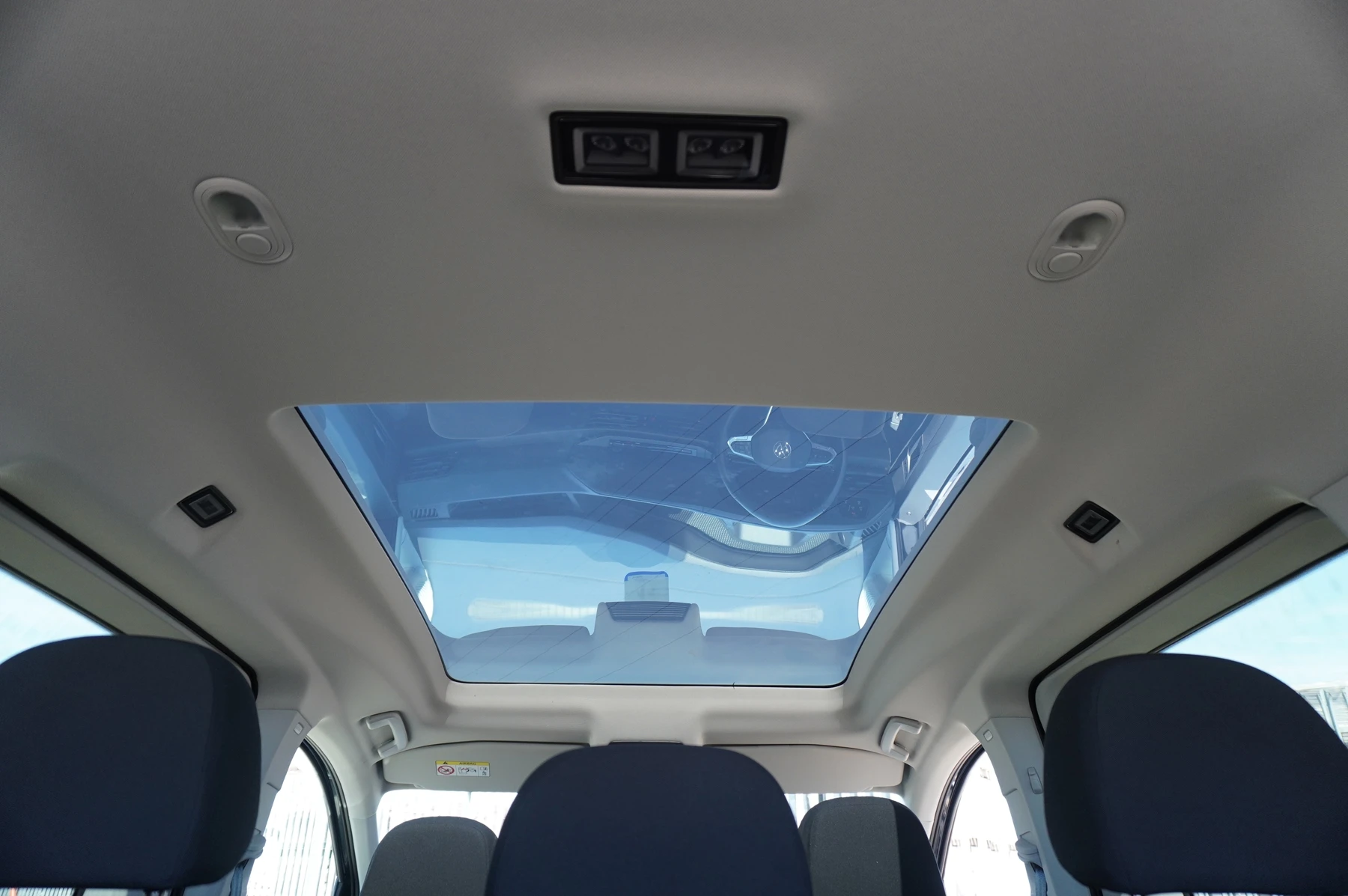 Volkswagen-Caddy-image-42