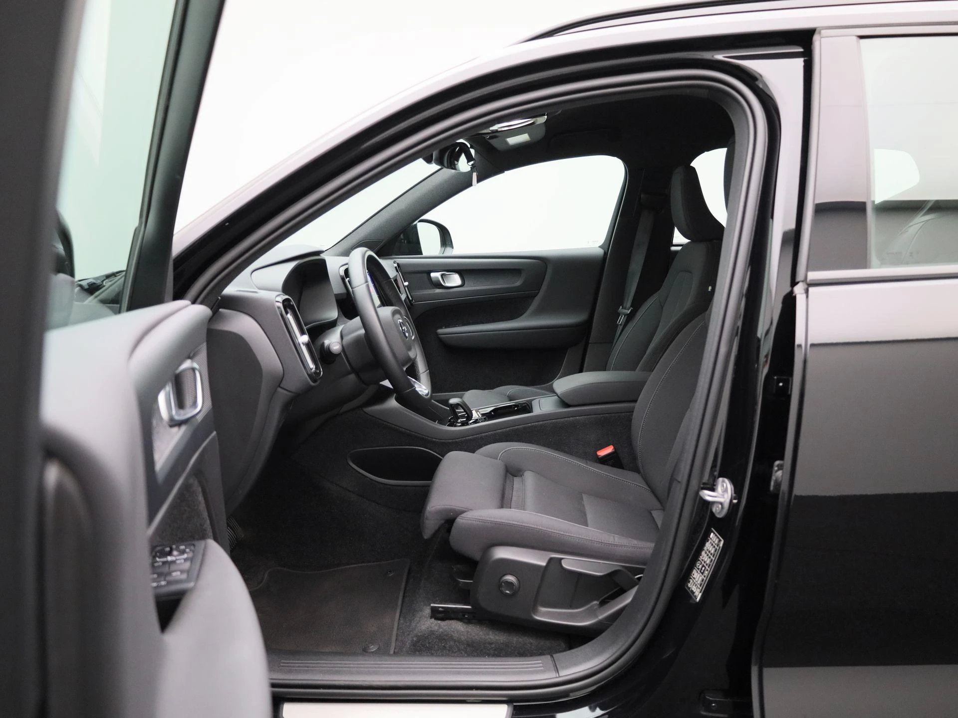 Volvo-XC40-image-8