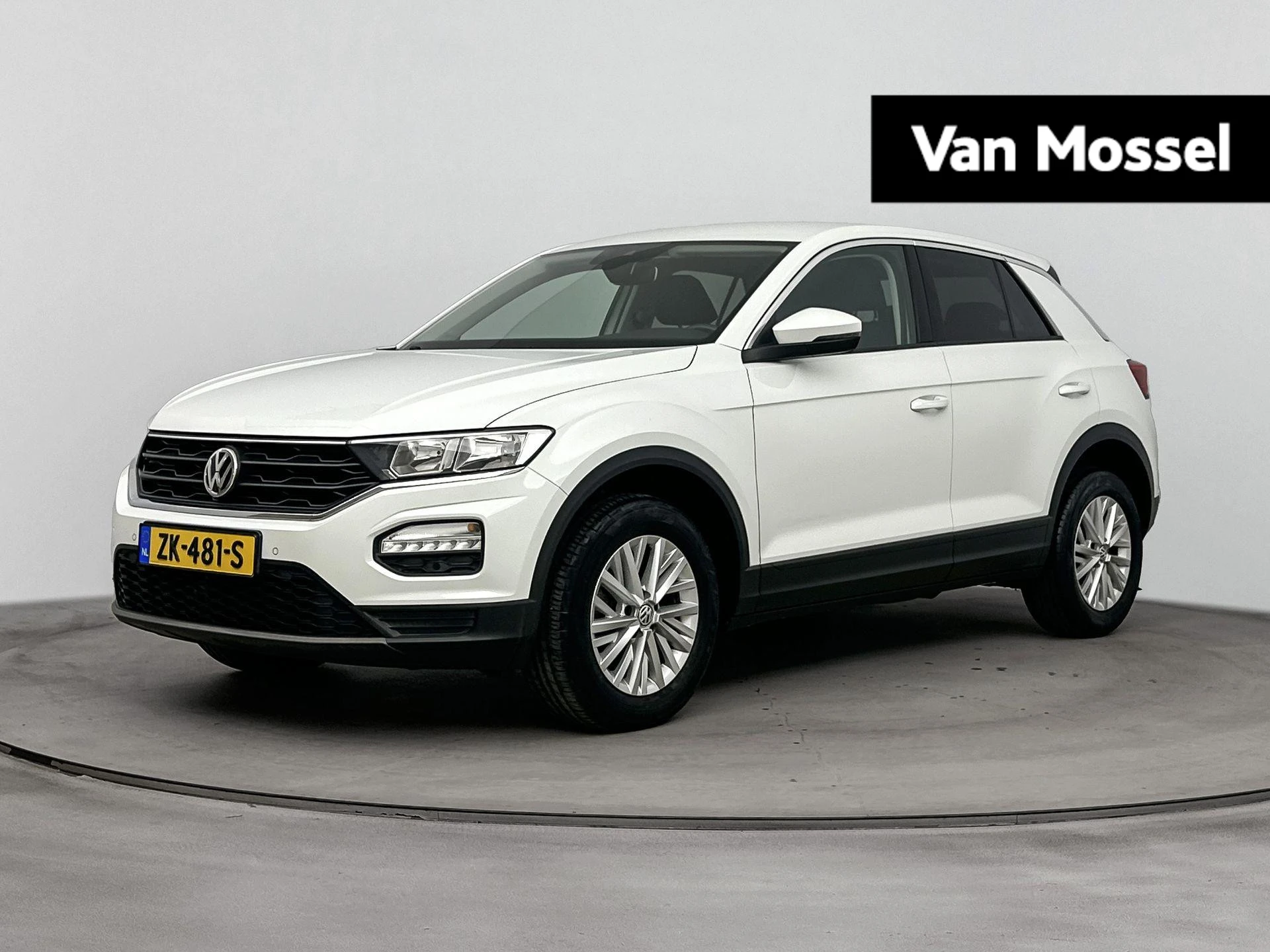 Volkswagen-T-Roc-image-0