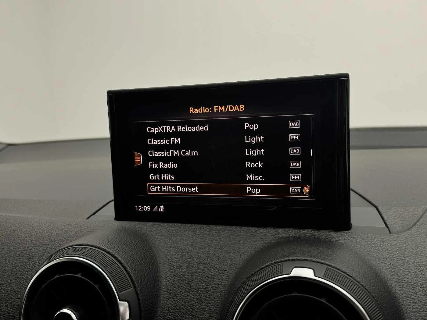 Audi-Q2-image-16