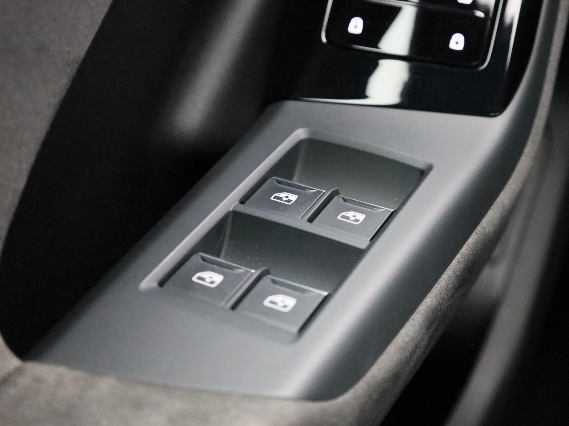 Audi-Q6 e-tron-image-44