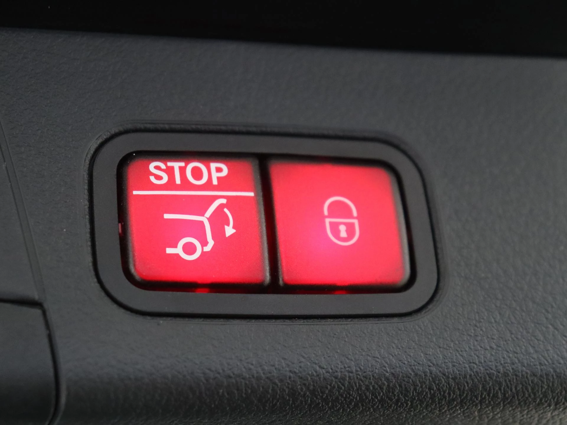 Mercedes-Benz-B-Klasse-image-31