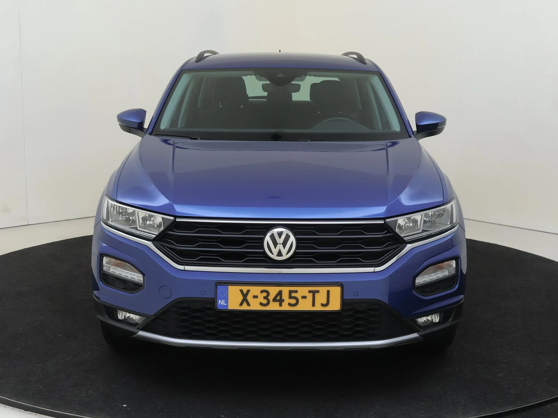 Volkswagen-T-Roc-image-5