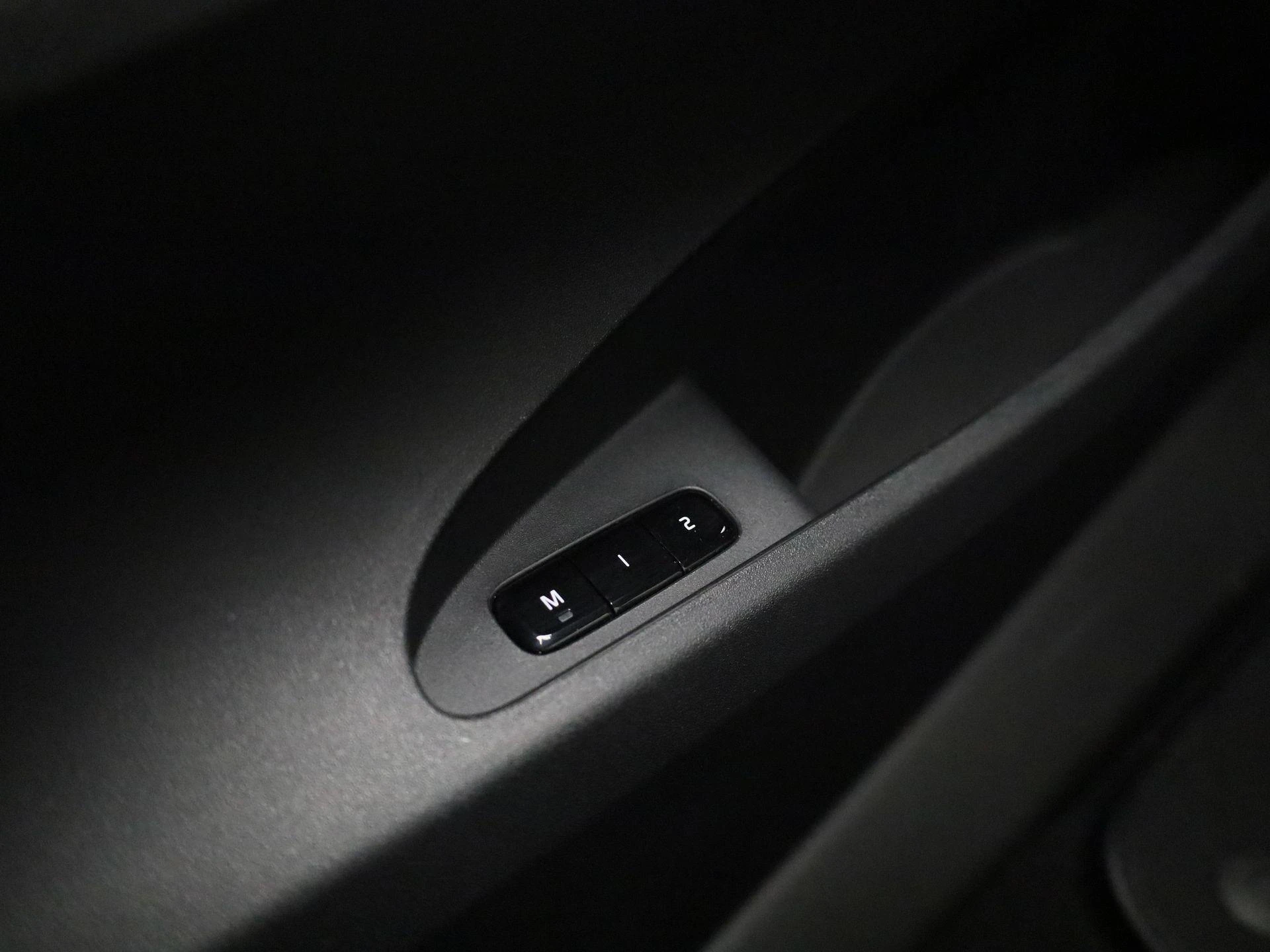 Polestar-2-image-22