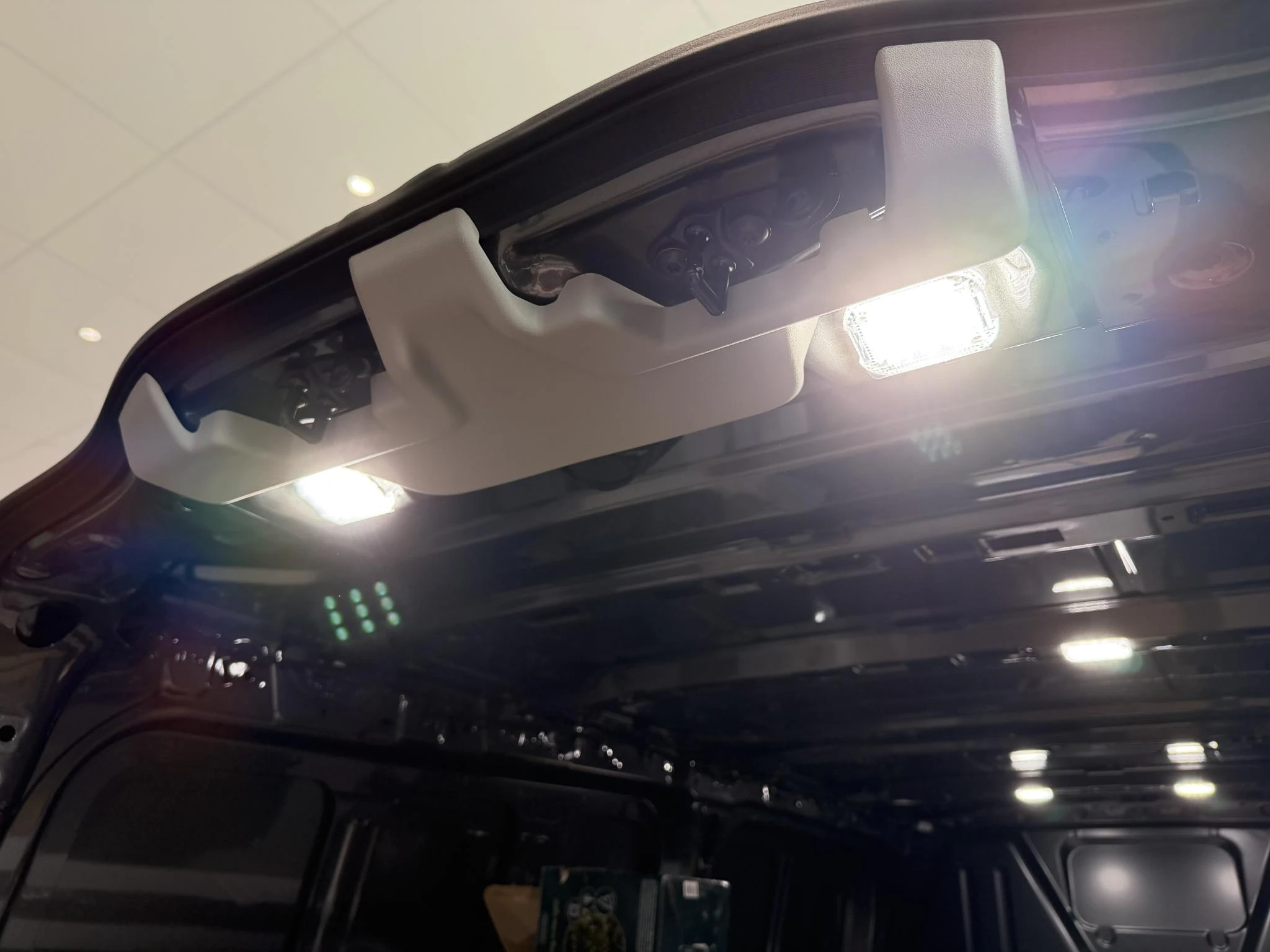 Ford-Transit Custom-image-12