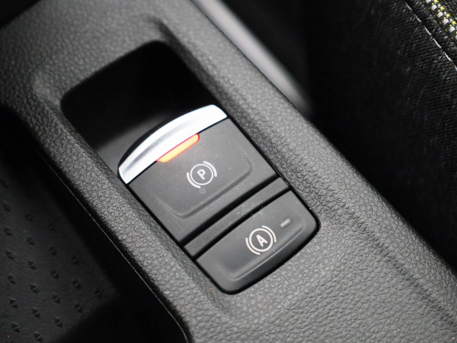 Renault Captur 1.8 E-Tech full hybrid 160 techno