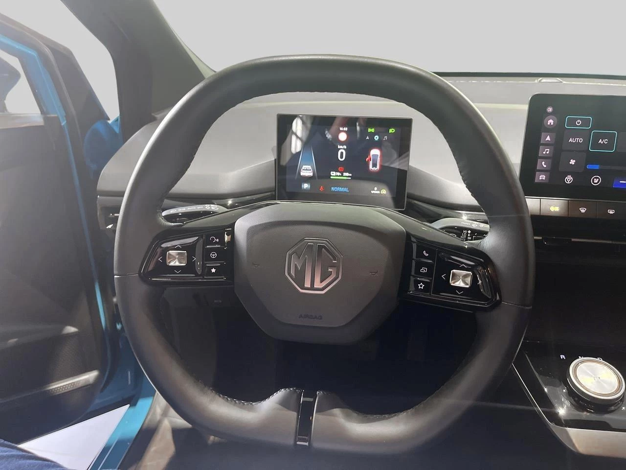 MG MG4 64 kWh Luxury