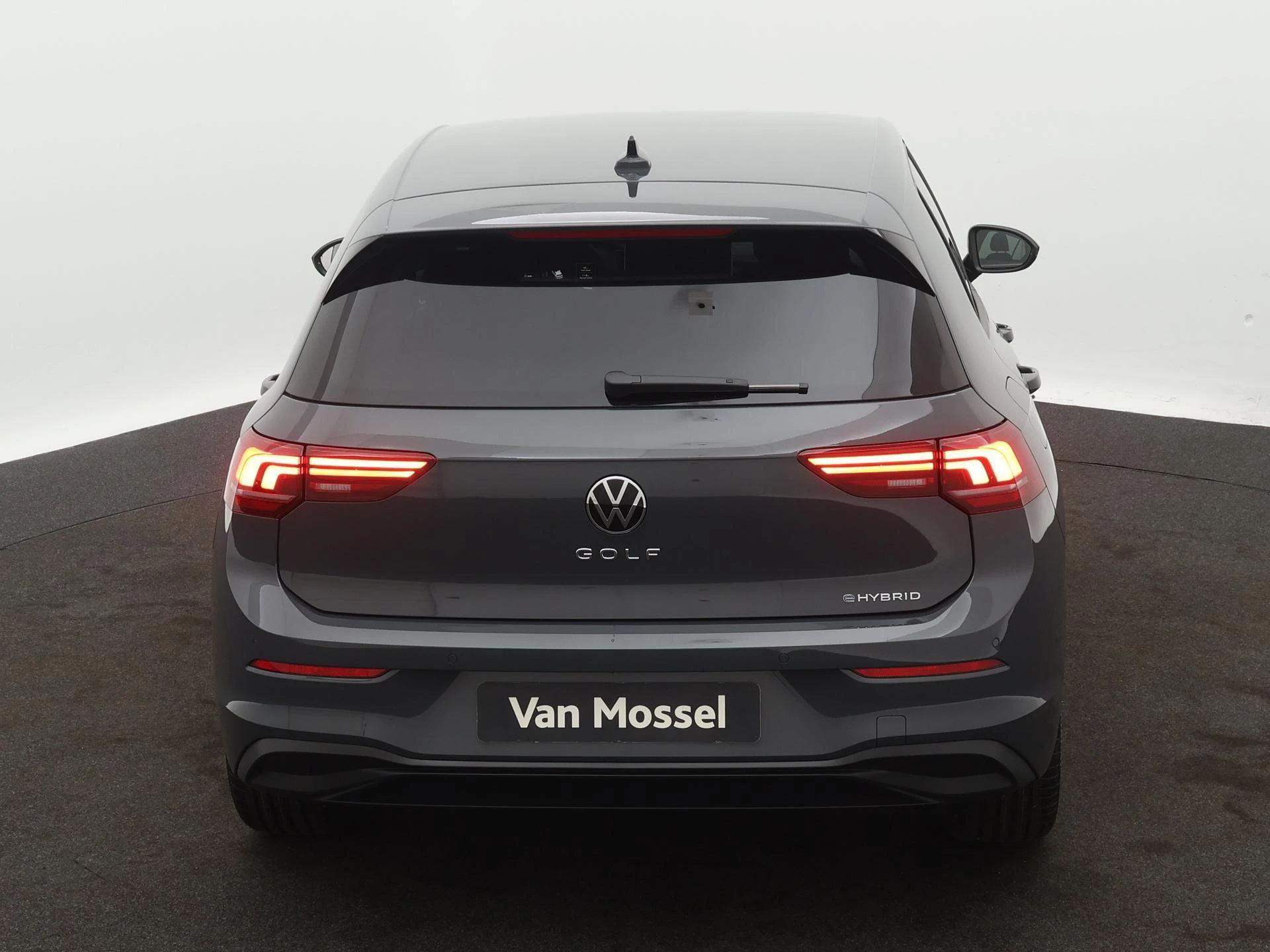 Volkswagen Golf 1.5 eHybrid Life Edition 204 PK Automaat