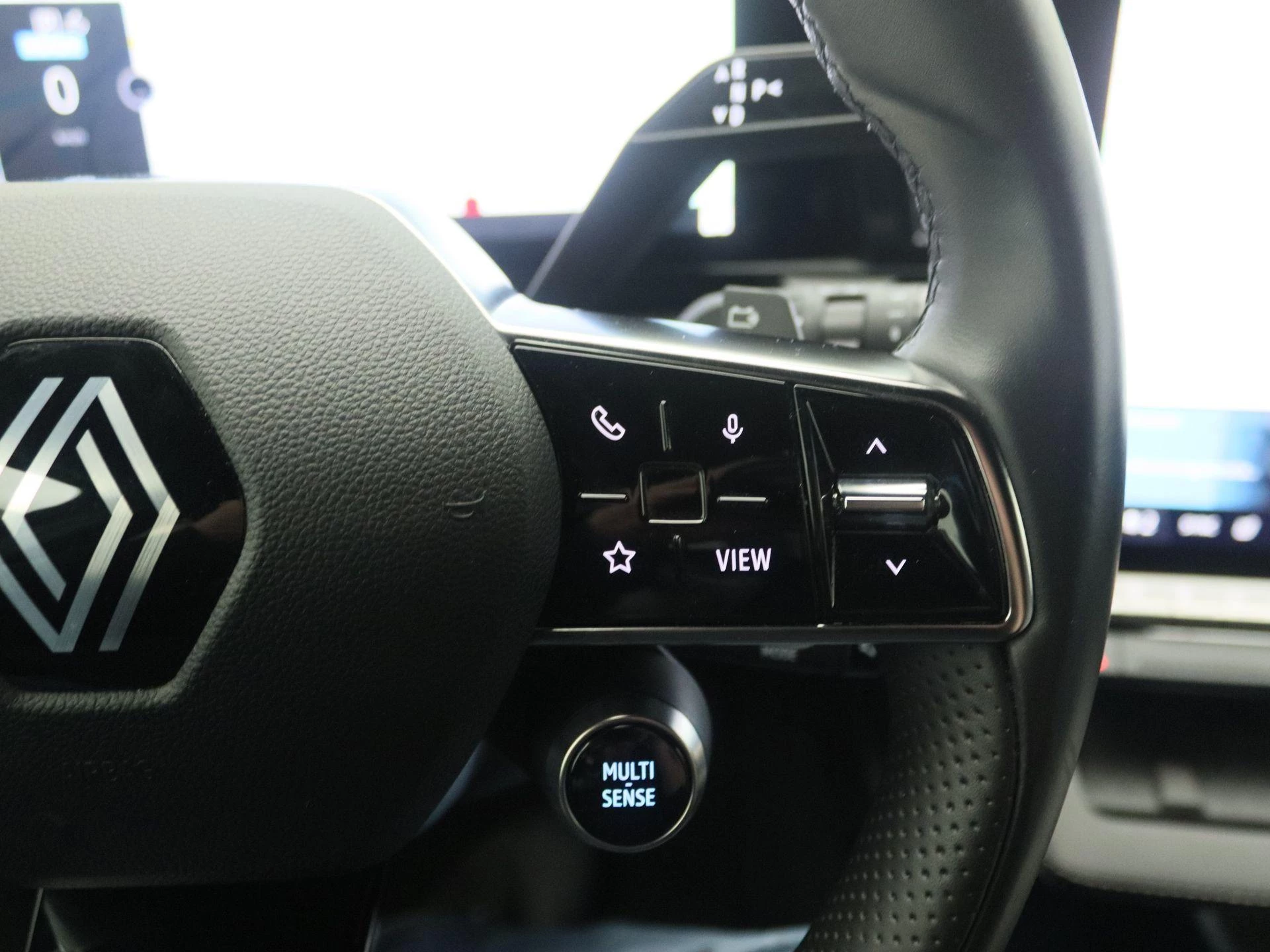 Renault-Megane E-Tech-image-15