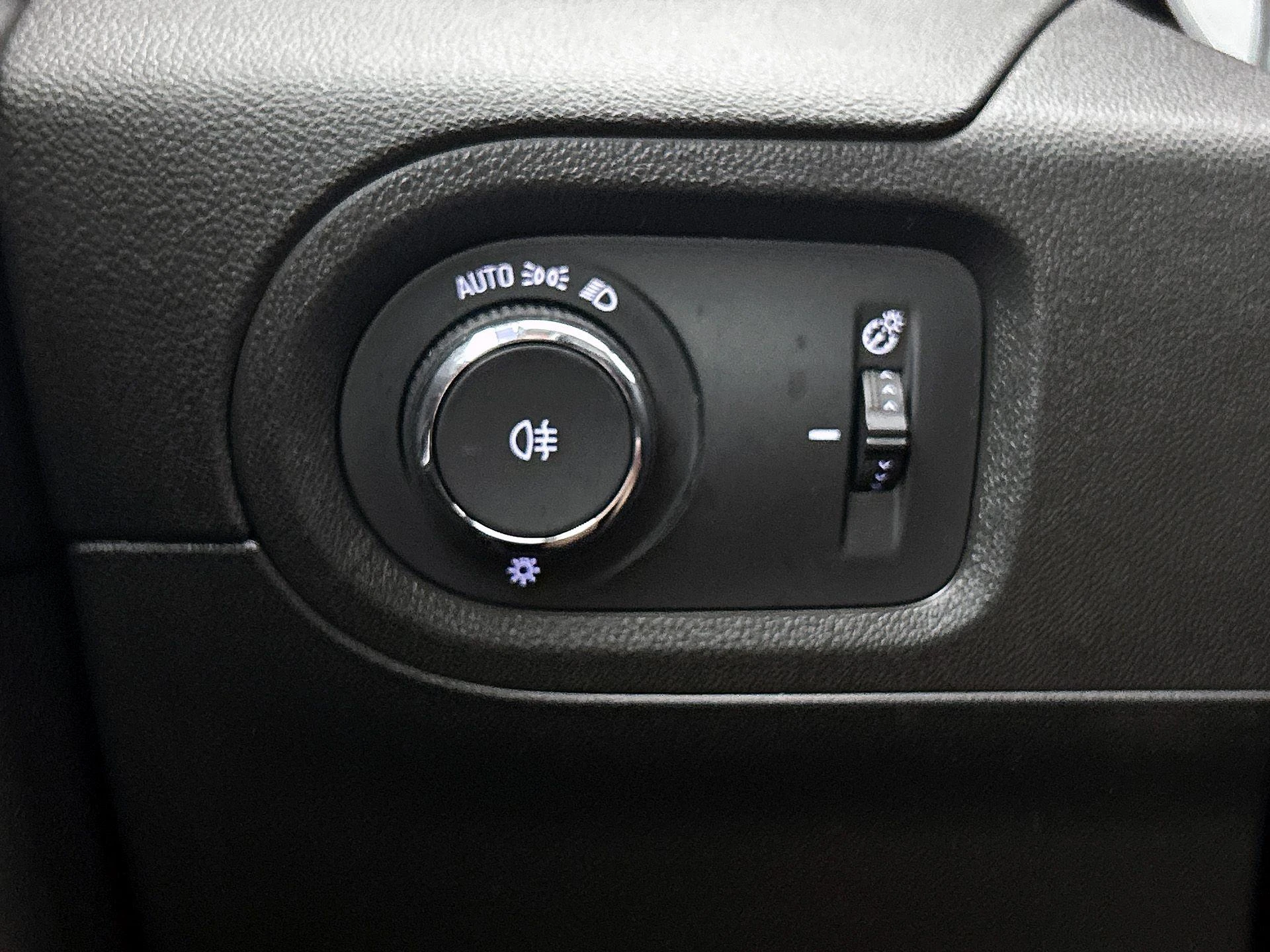 Opel-Grandland X-image-23