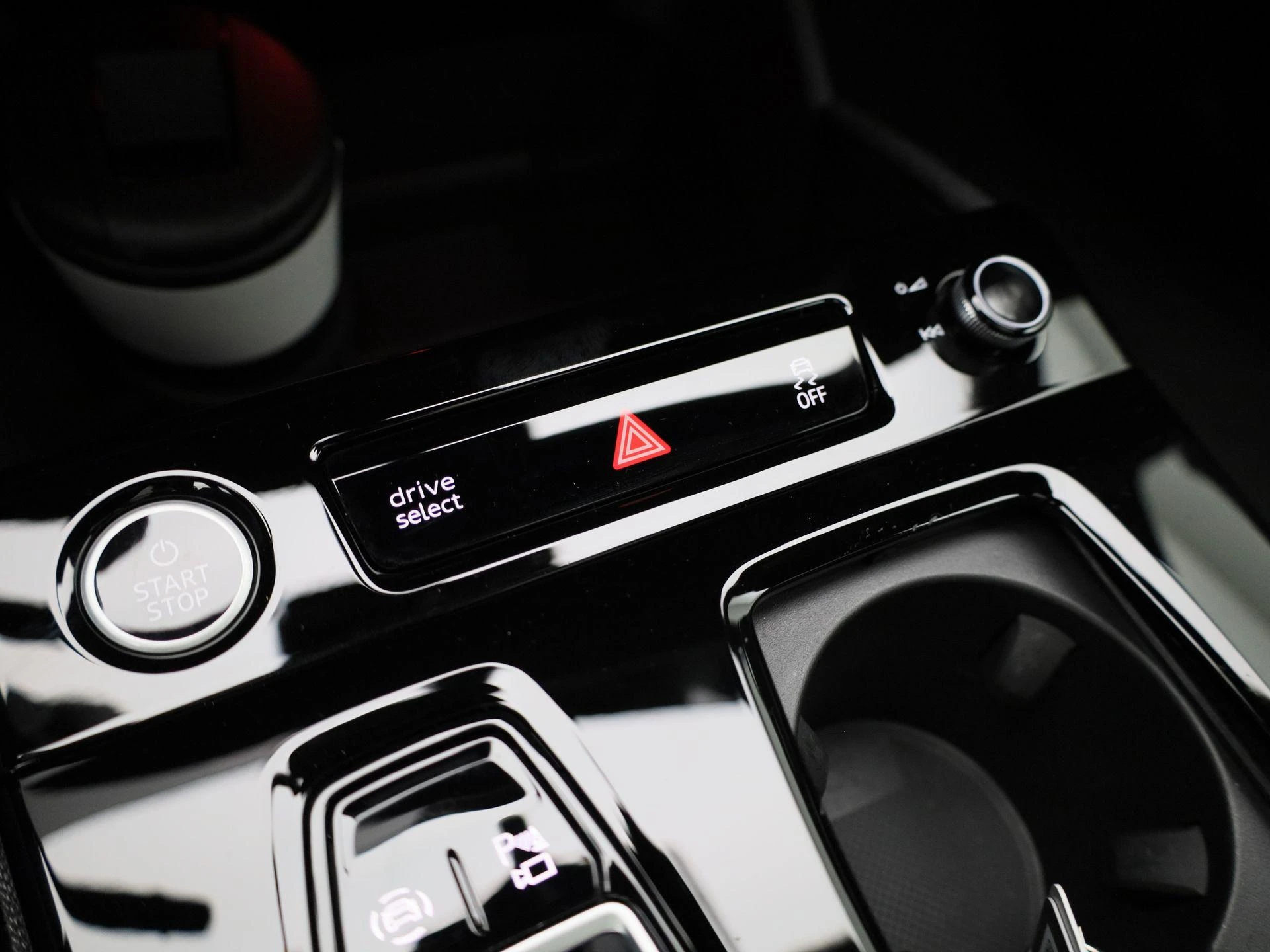 Audi-Q6 e-tron-image-29