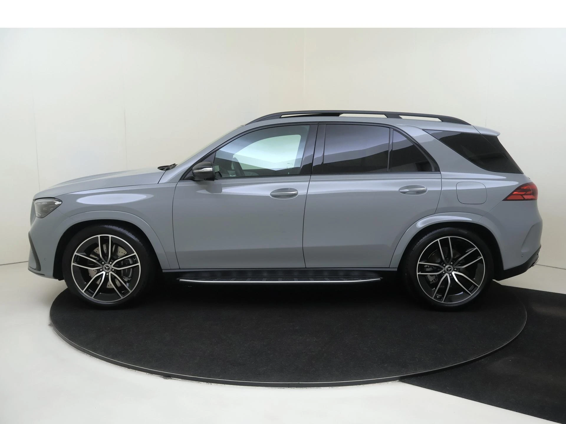 Mercedes-Benz-GLE-image-7