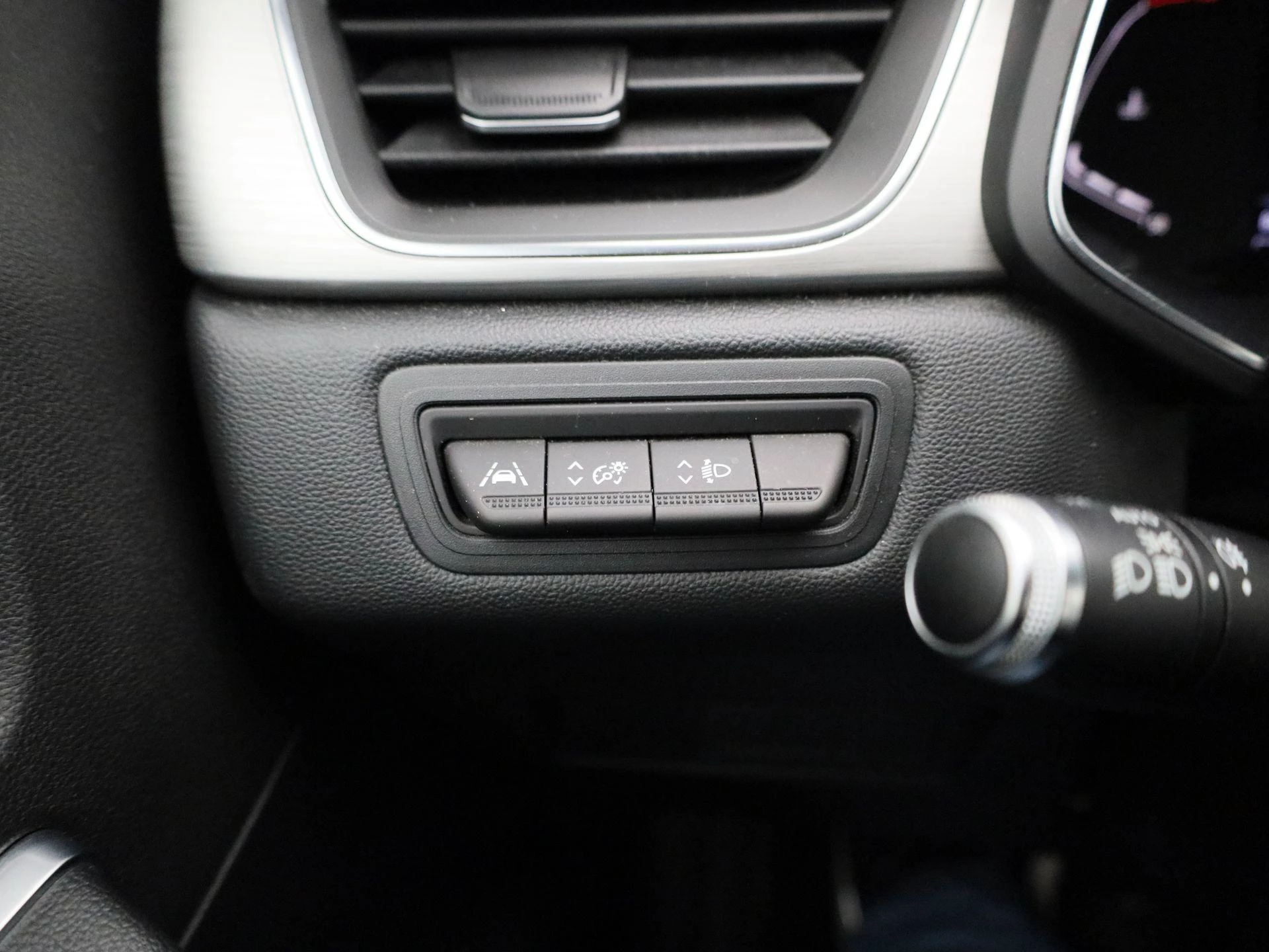 Renault-Captur-image-23