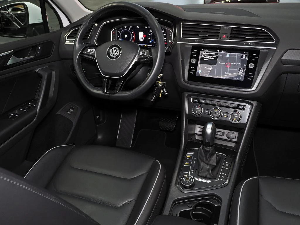 Volkswagen-Tiguan-image-9