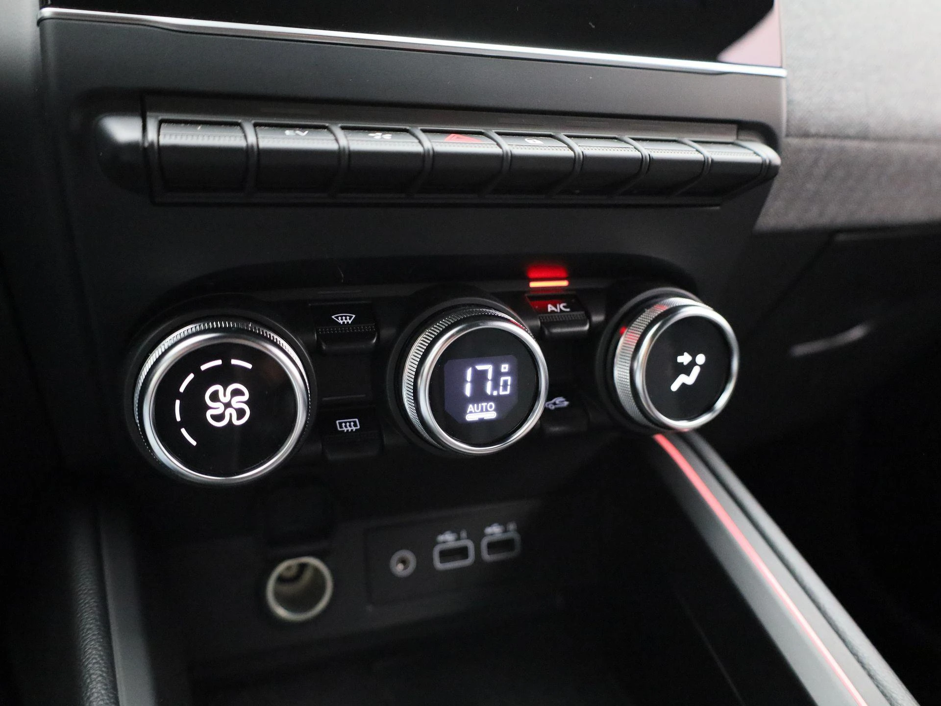 Renault-Clio-image-22