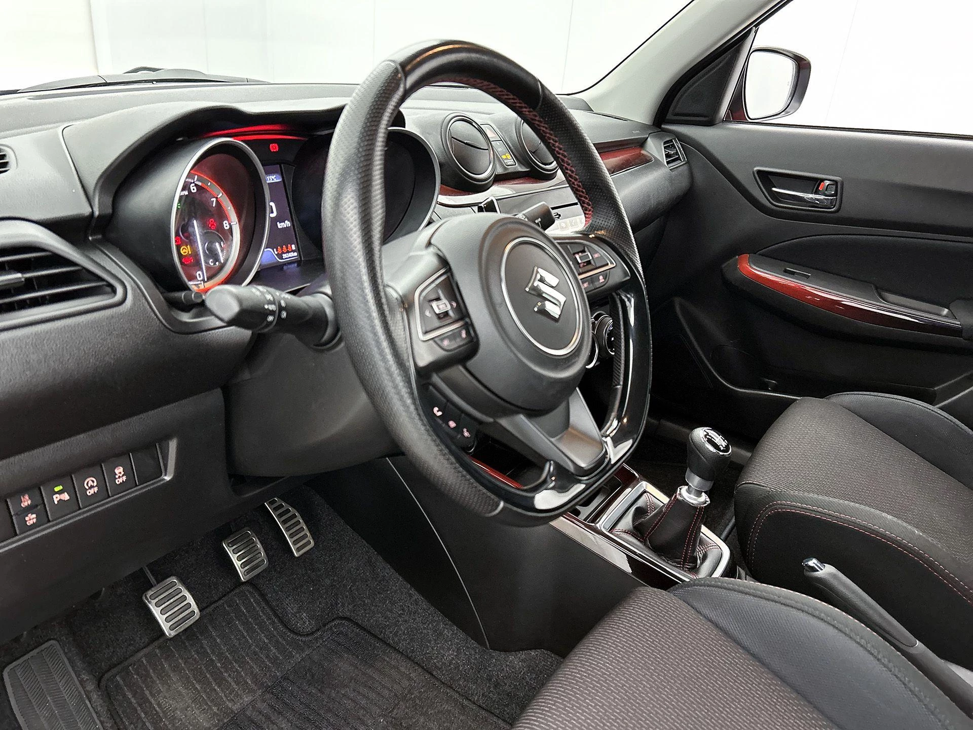 Suzuki-Swift-image-21