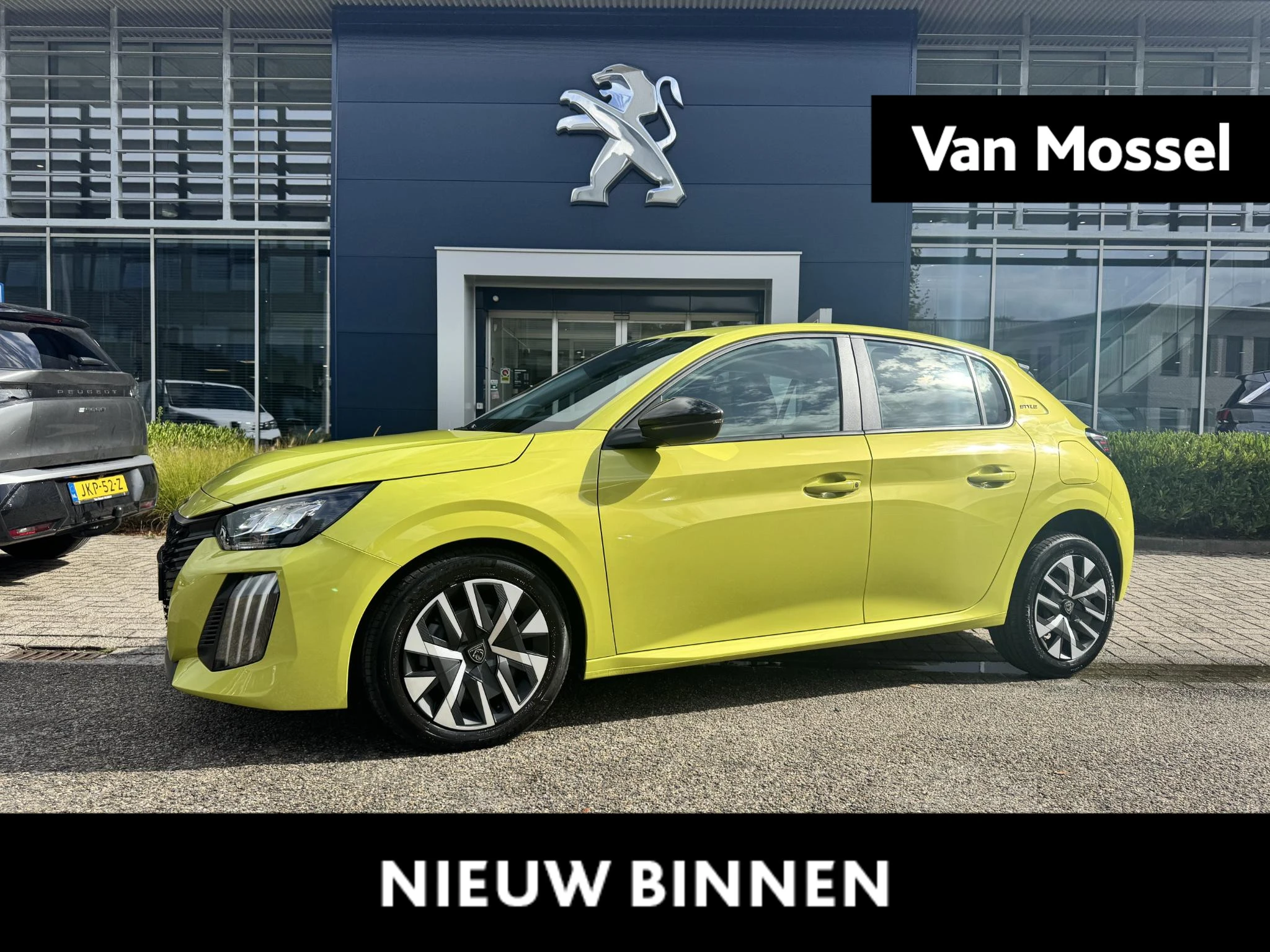 Peugeot-208-image-0