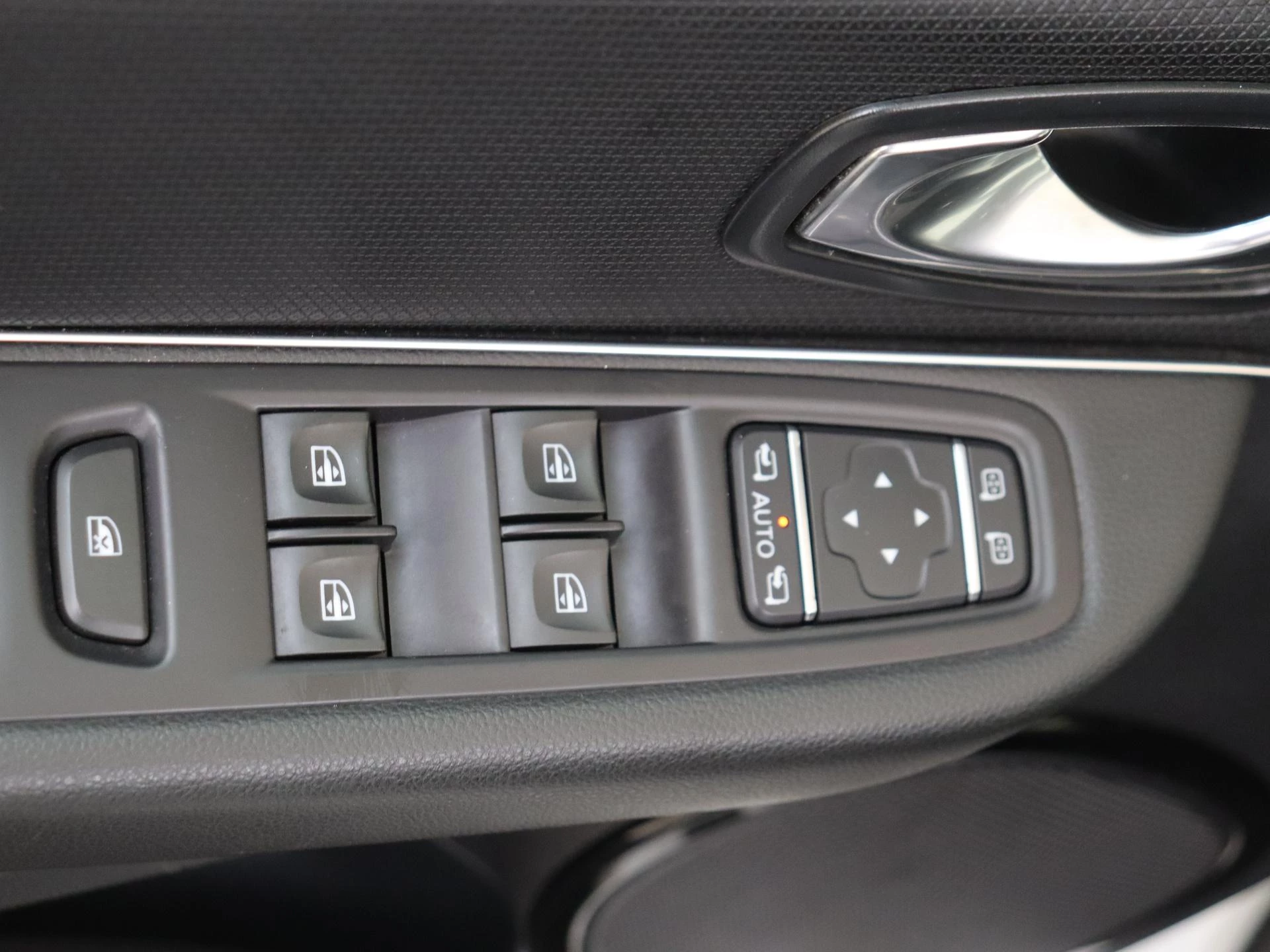 Renault-Clio-image-29