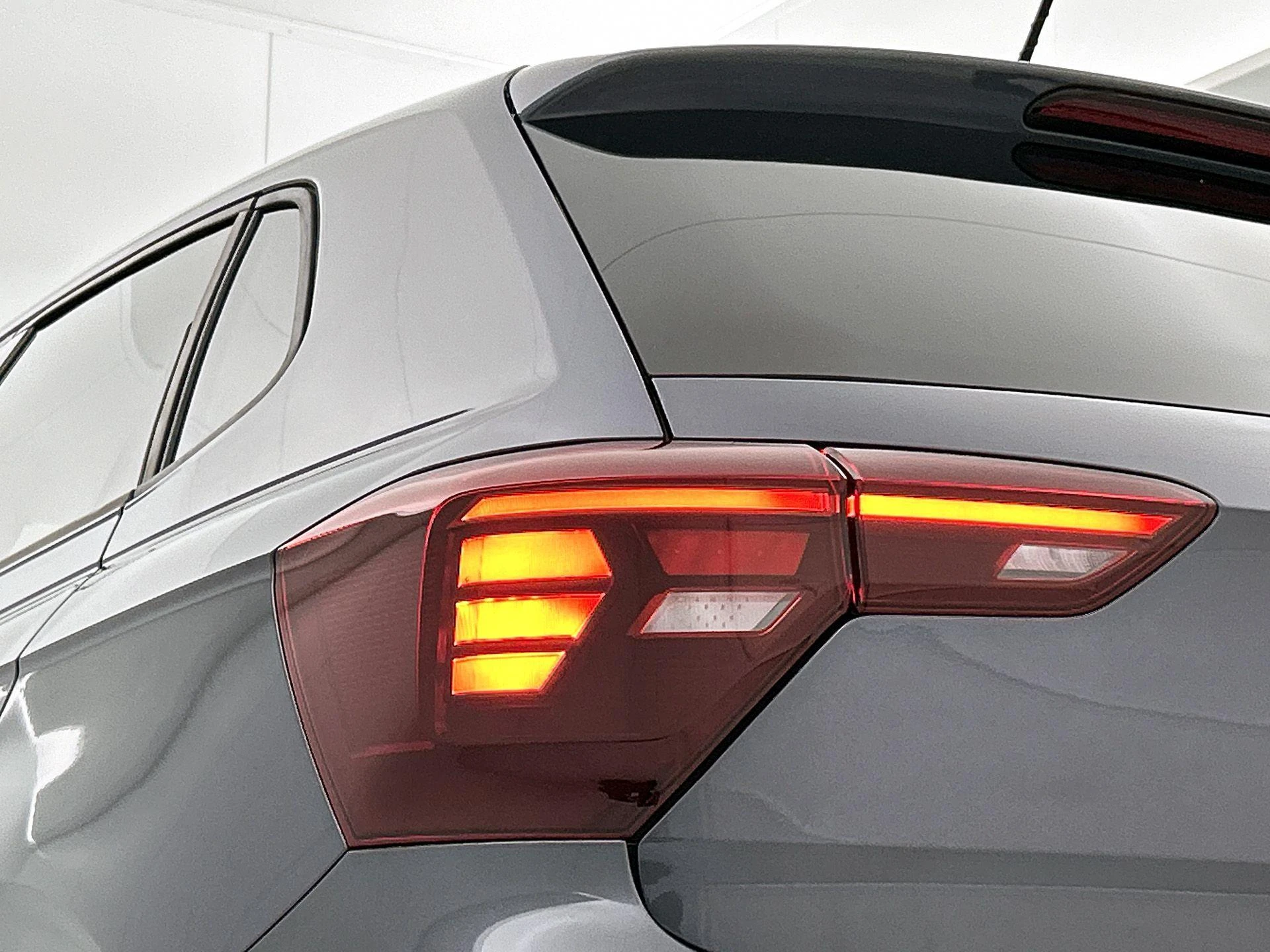 Volkswagen-Polo-image-19
