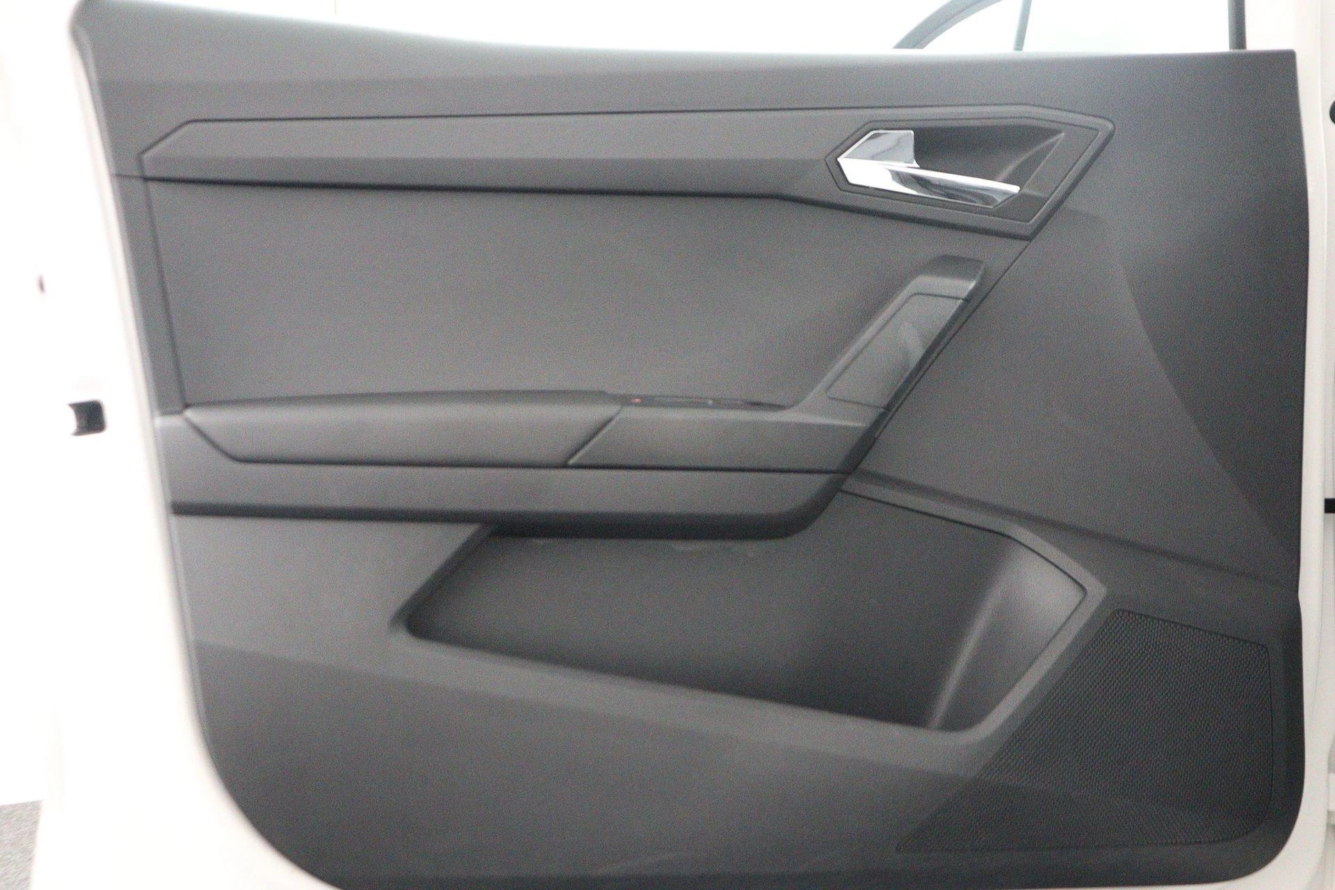 SEAT-Arona-image-36