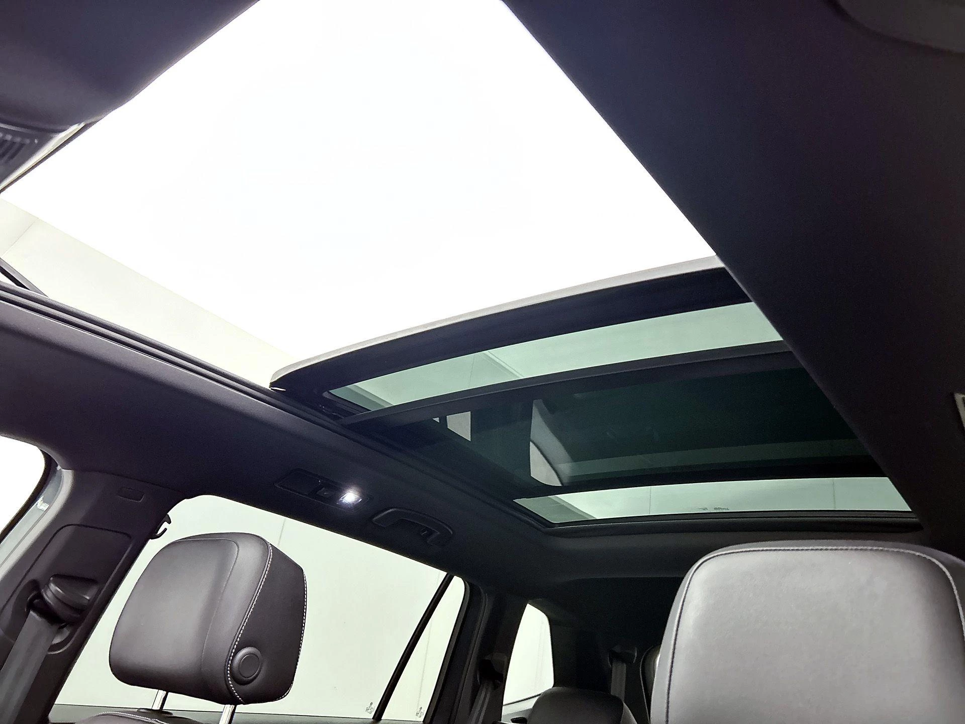 Volkswagen-Tiguan-image-37