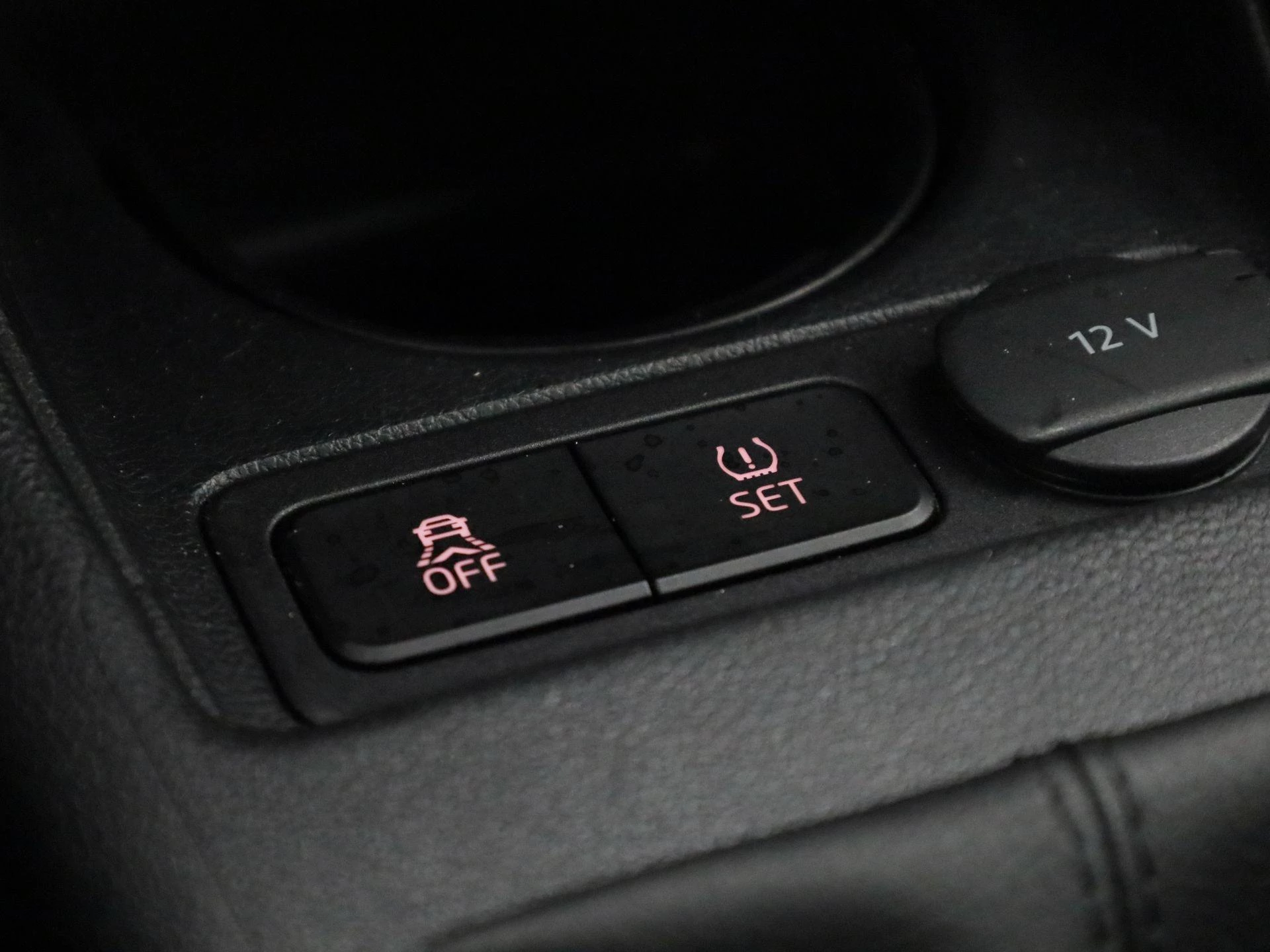 Volkswagen-up!-image-19