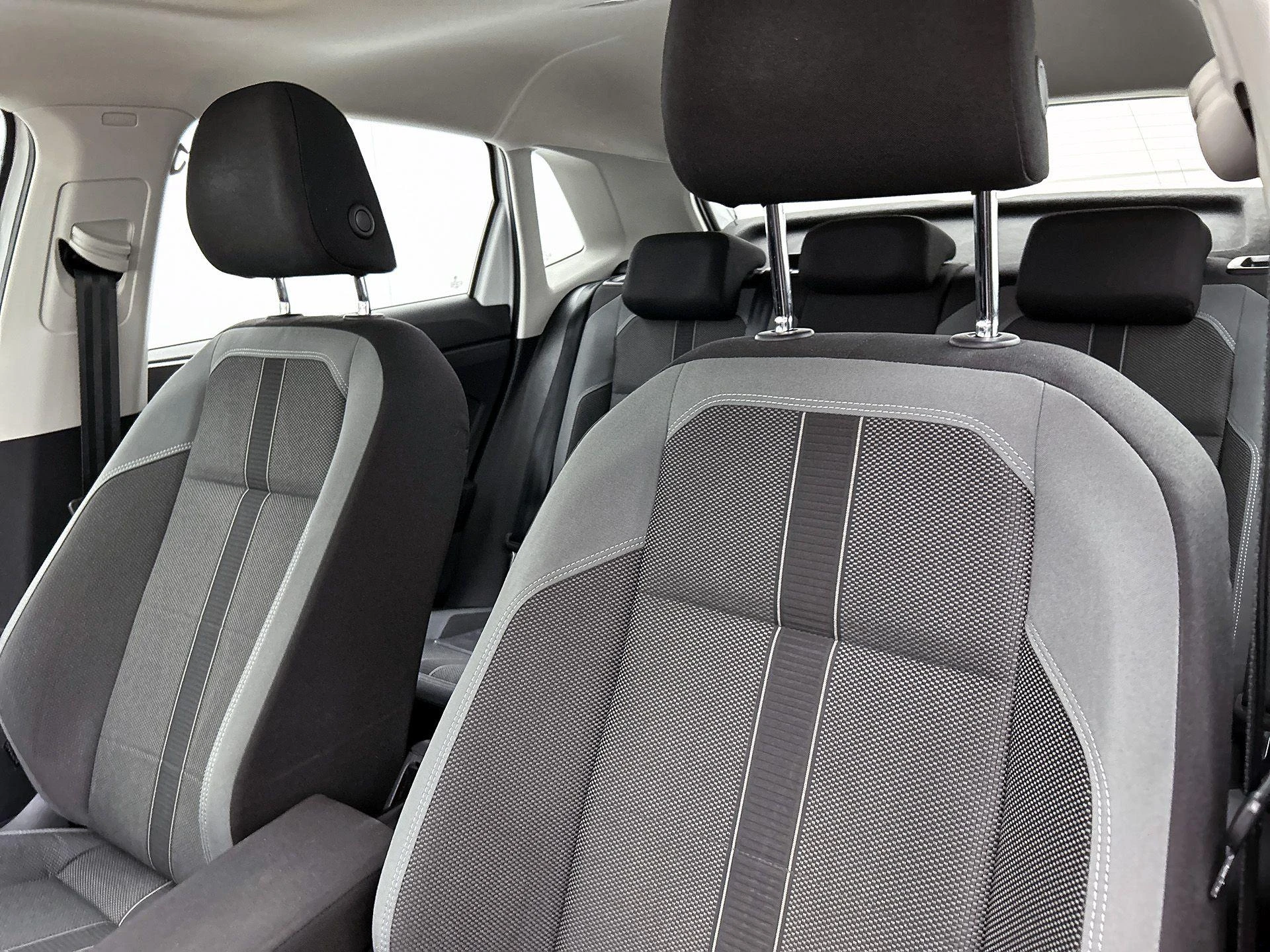 Volkswagen-Polo-image-11