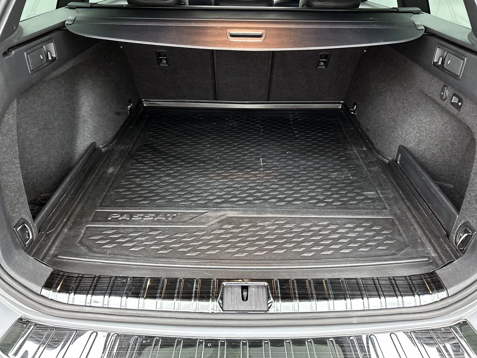 Volkswagen-Passat-image-22
