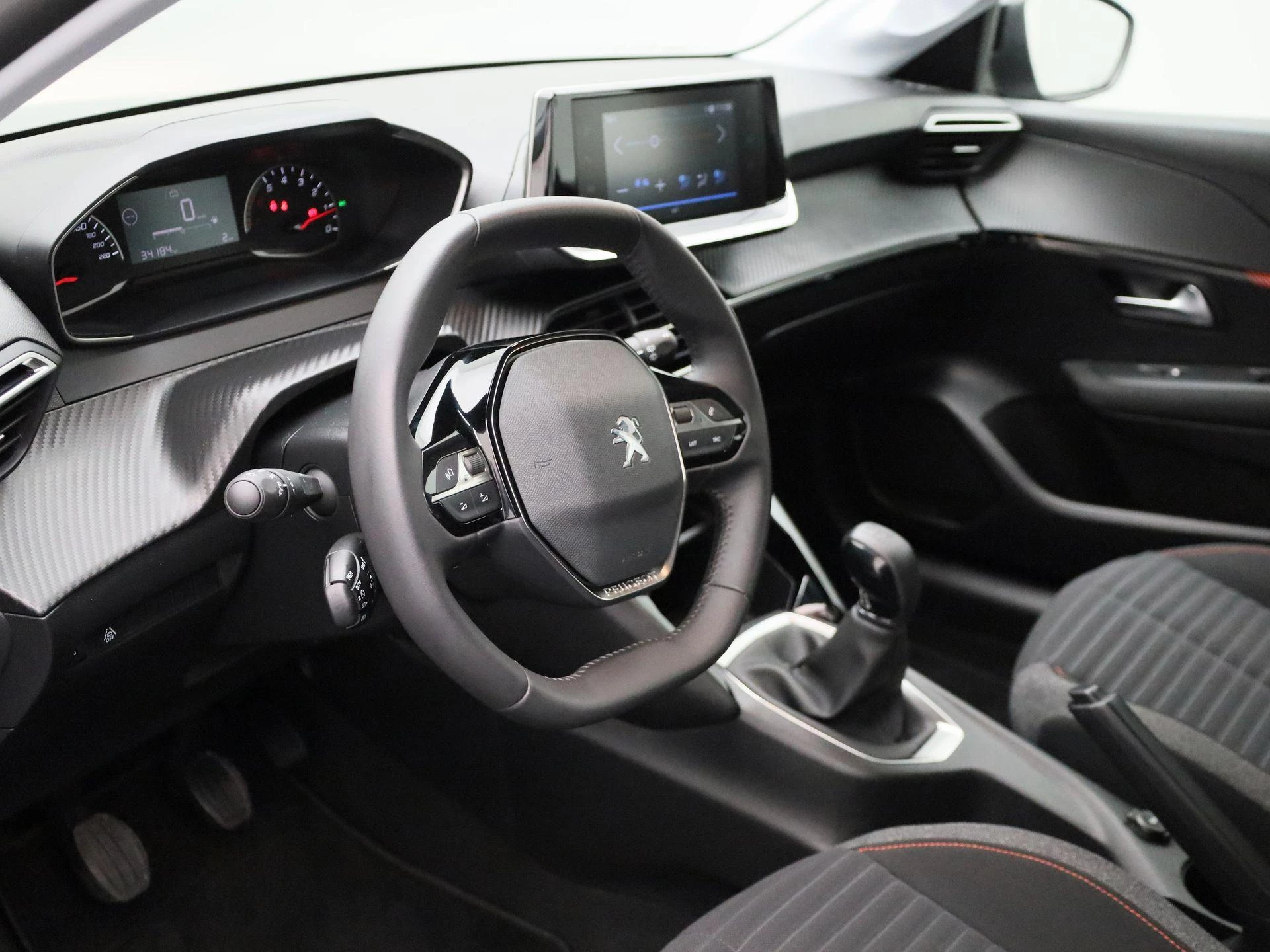 Peugeot-208-image-23