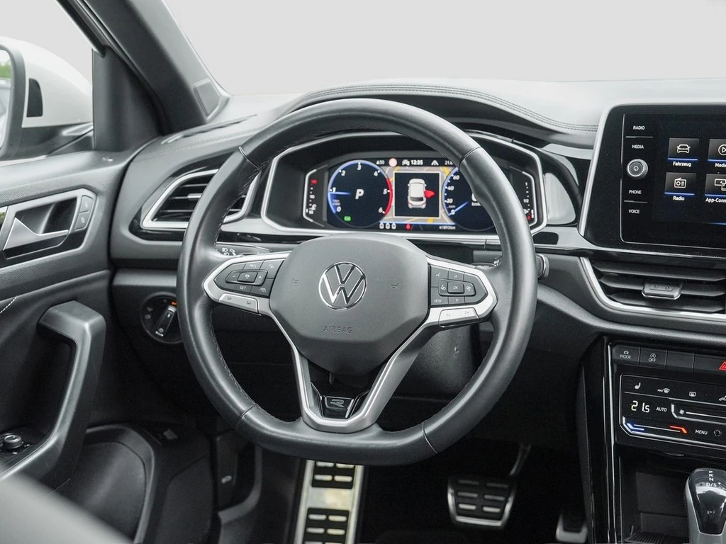 Volkswagen-T-Roc-image-13