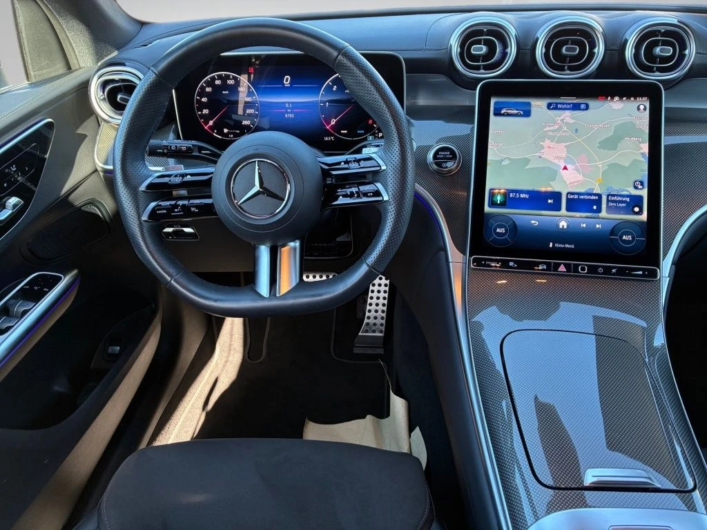 Mercedes-Benz-GLC 300 d-image-10