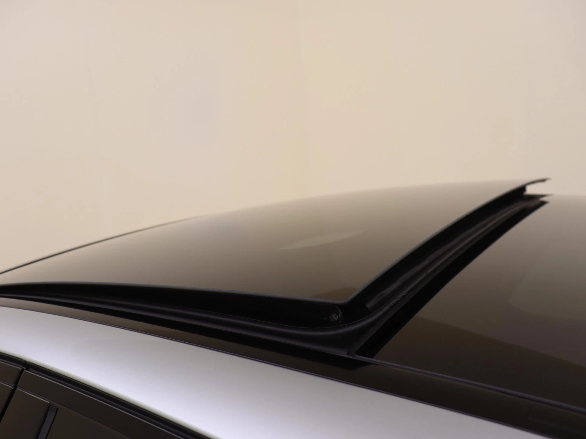 Mercedes-Benz-E-Klasse-image-36