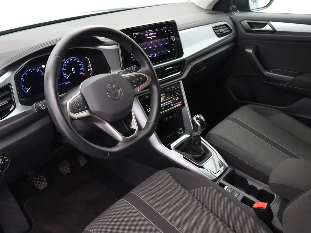 Volkswagen T-Roc T-Roc Life Business 1.0TSI 110PK *VIRTUAL COCKPIT*CAMERA*ACC*PDC*APP-CONNECT*ZETELVERWARMING*AIRCO*...*