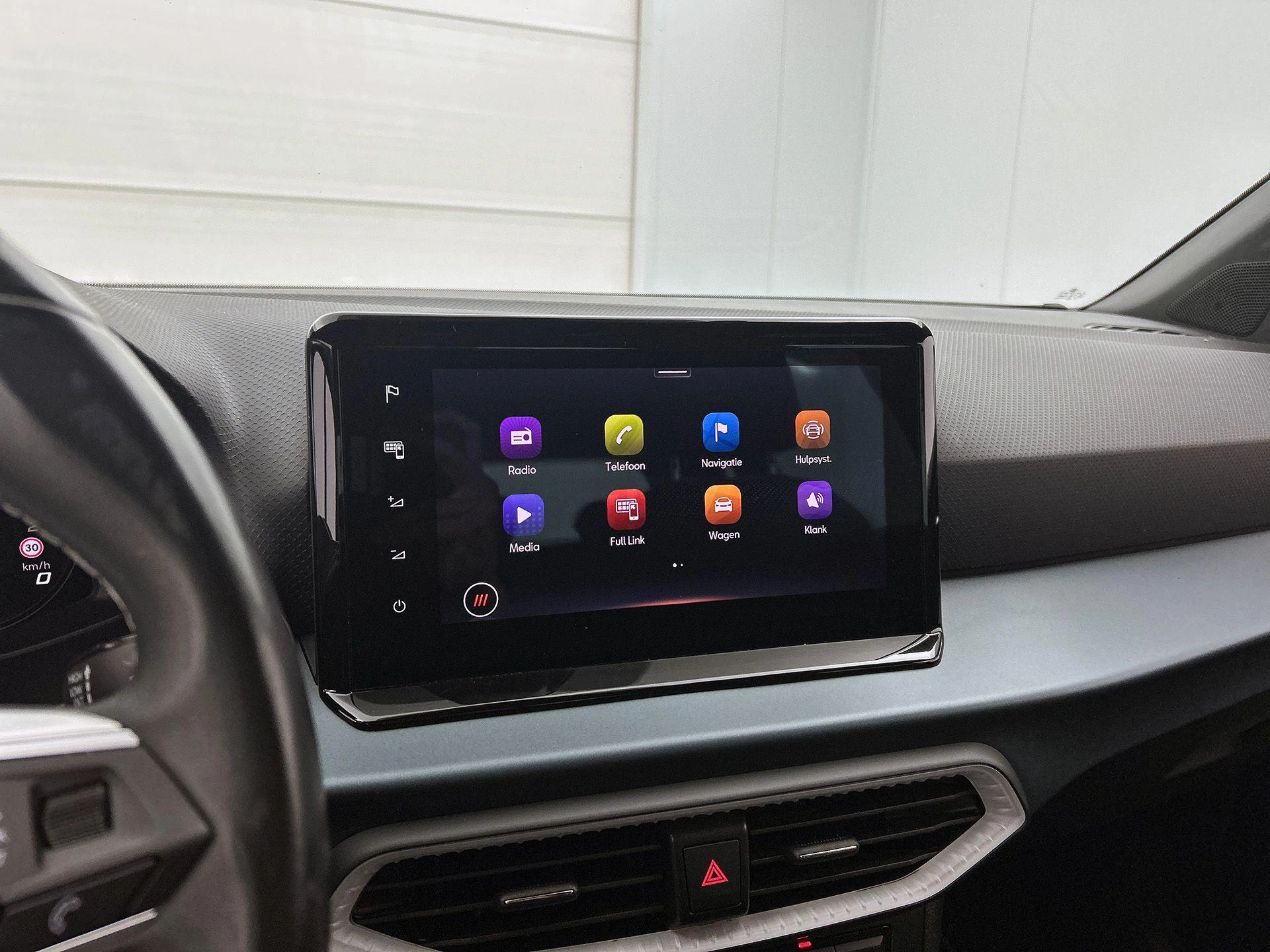 SEAT-Arona-image-6