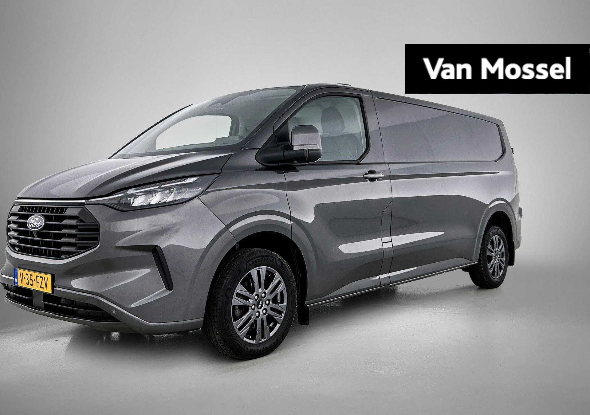 Ford-Transit Custom-image-0