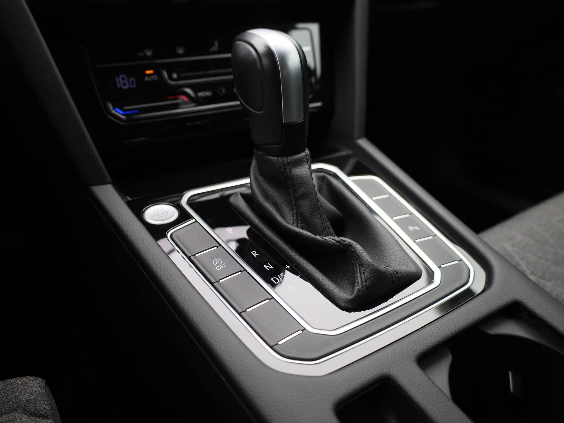 Volkswagen Passat Variant 1.6 TDI Elegance Business R