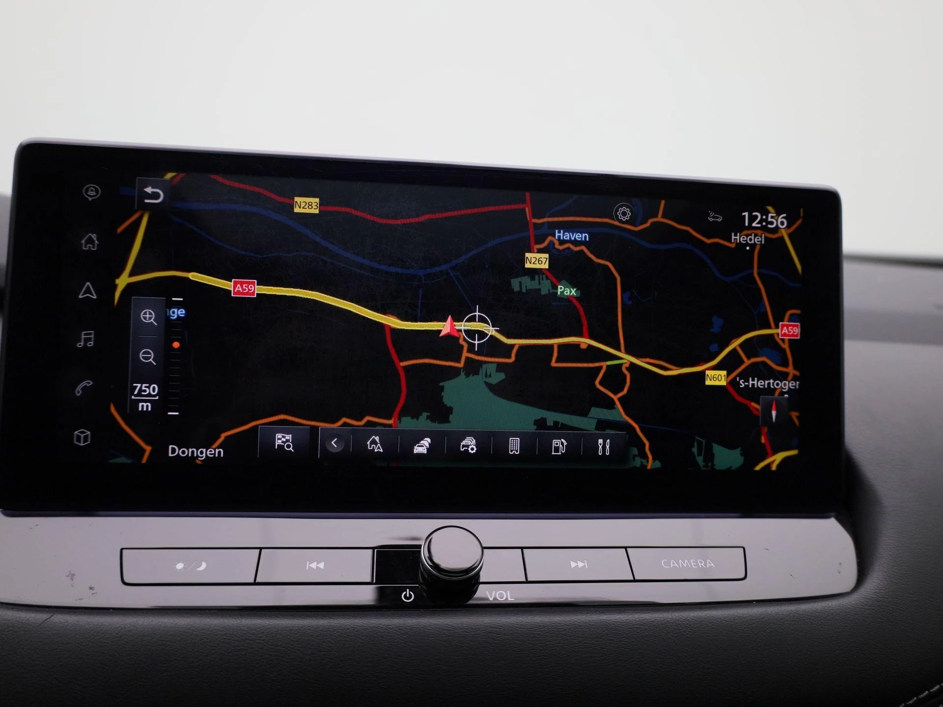 Nissan-QASHQAI-image-16