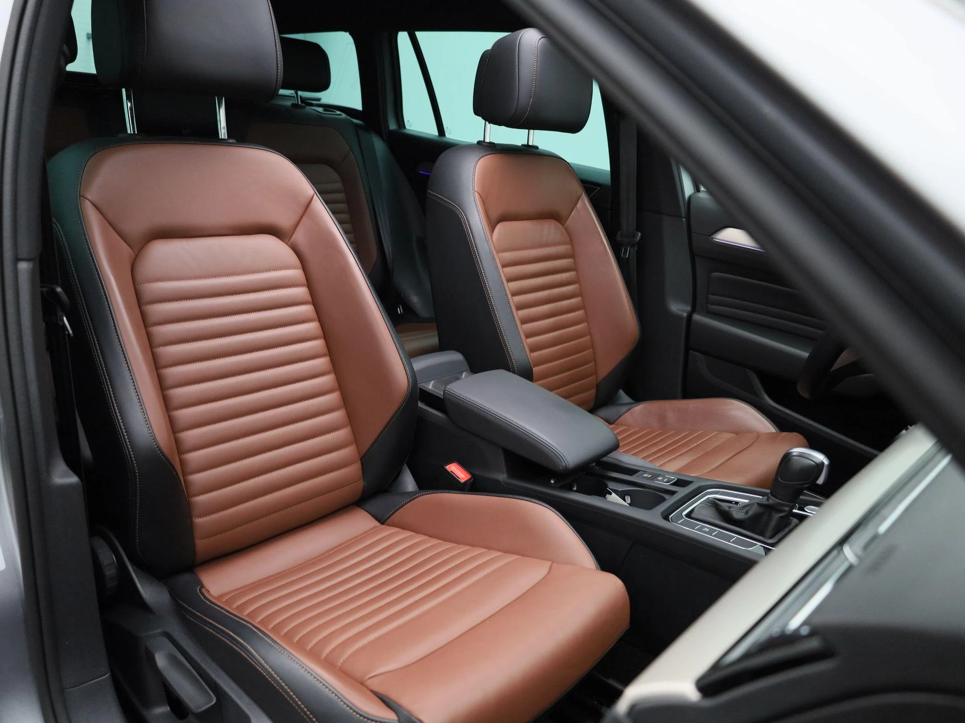 Volkswagen-Passat-image-43