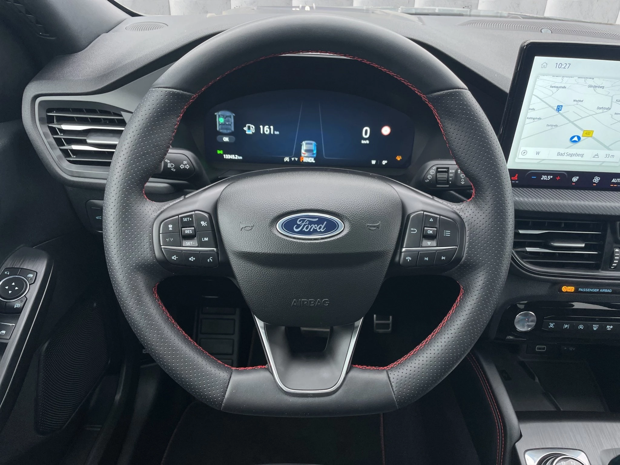 Ford Kuga ST-Line X Aut.*PANO*AHK*360GRAD*LED-MATRIX*NAVI*GRA*WINTER-PKT.