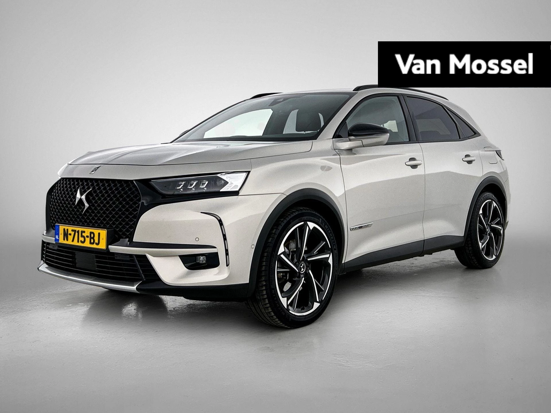 DS-DS 7-image-0